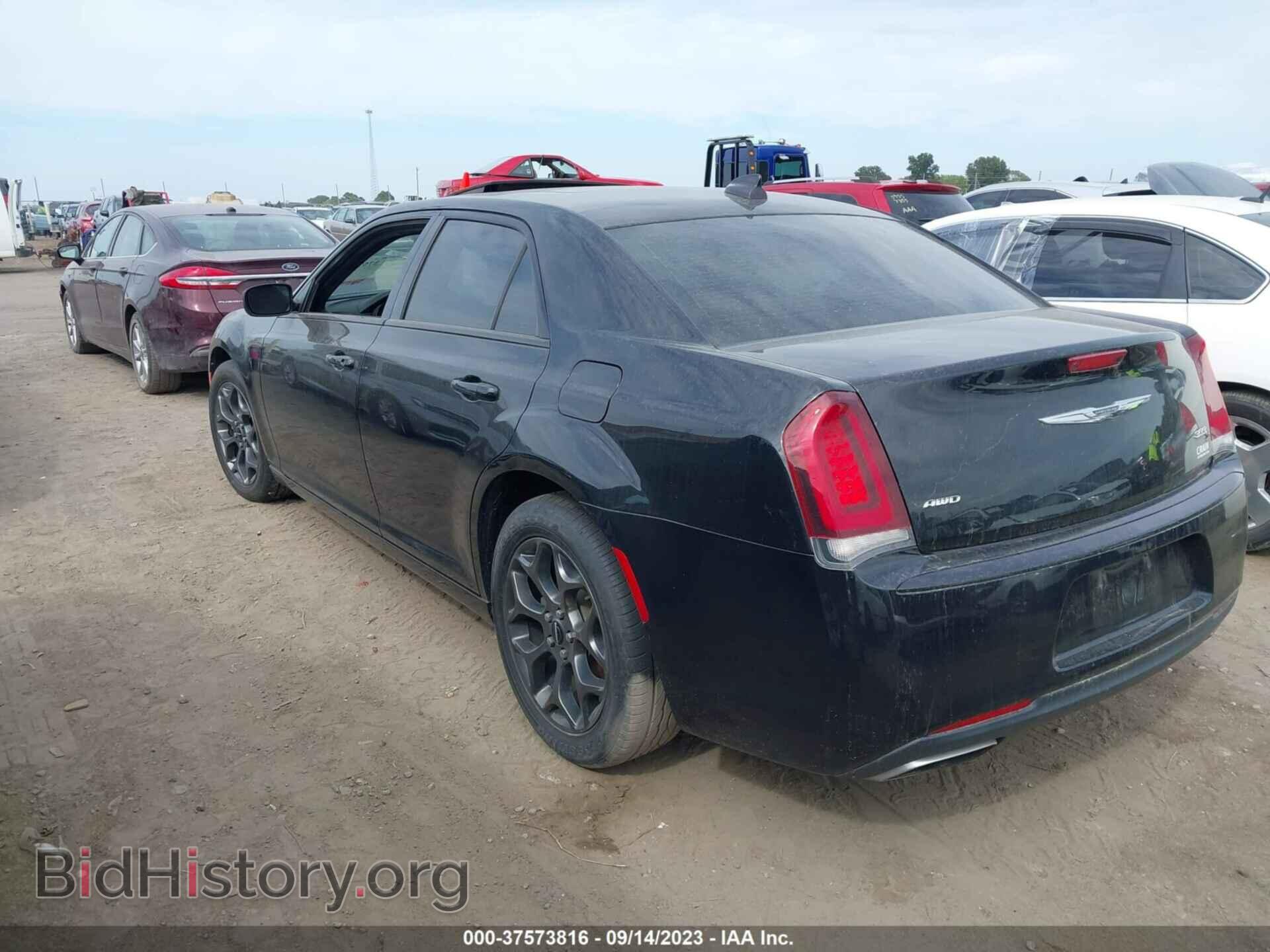 2017 CHRYSLER 300 - VIN: 2C3CCAGG3HH603954 - Фото 3