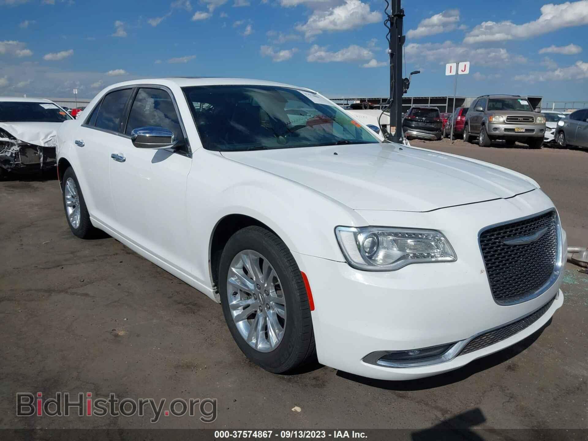 Фотография 2C3CCAEG6HH564375 - CHRYSLER 300 2017