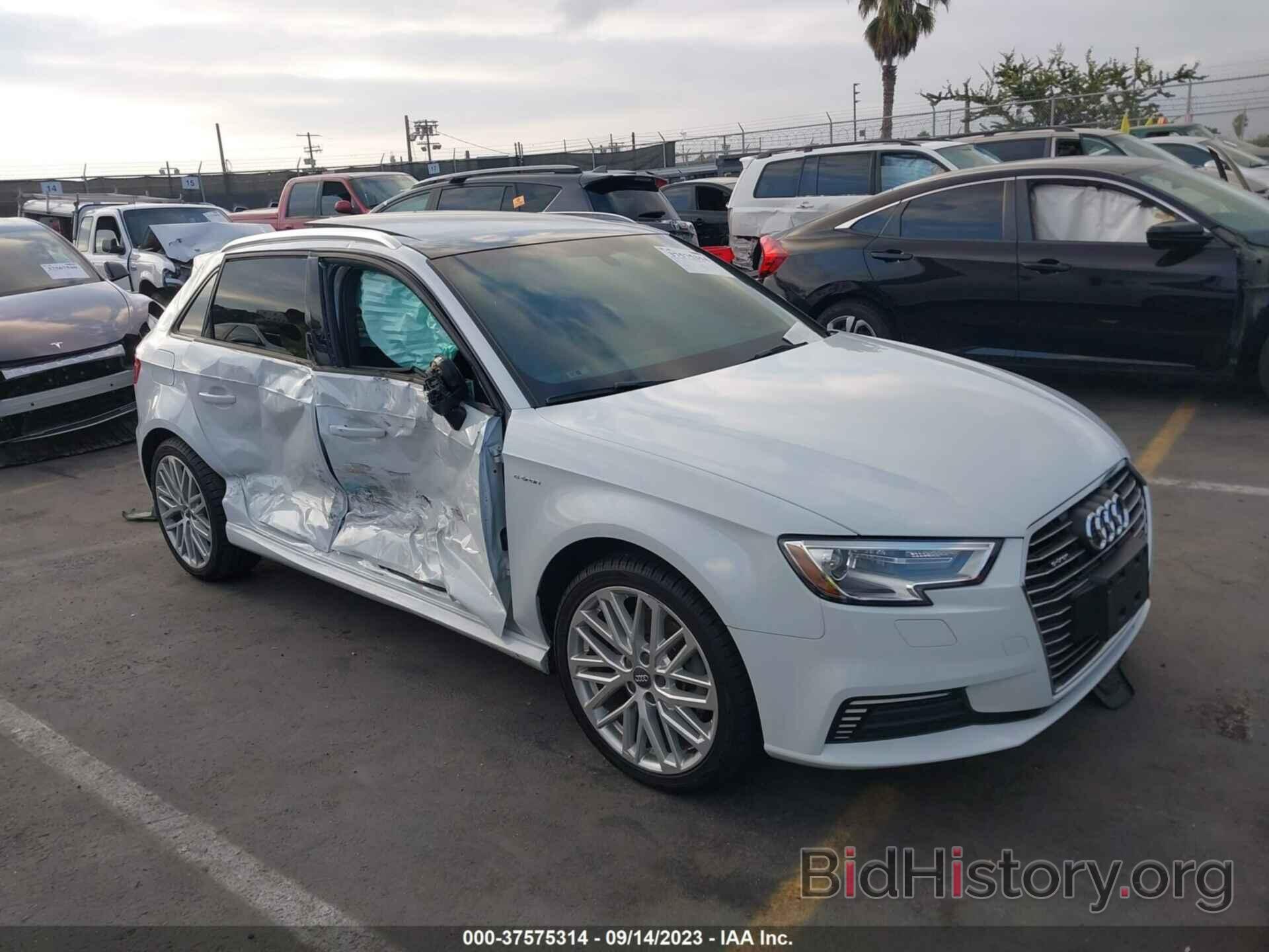 Photo WAUUPBFF9JA060288 - AUDI A3 SPORTBACK E-TRON 2018