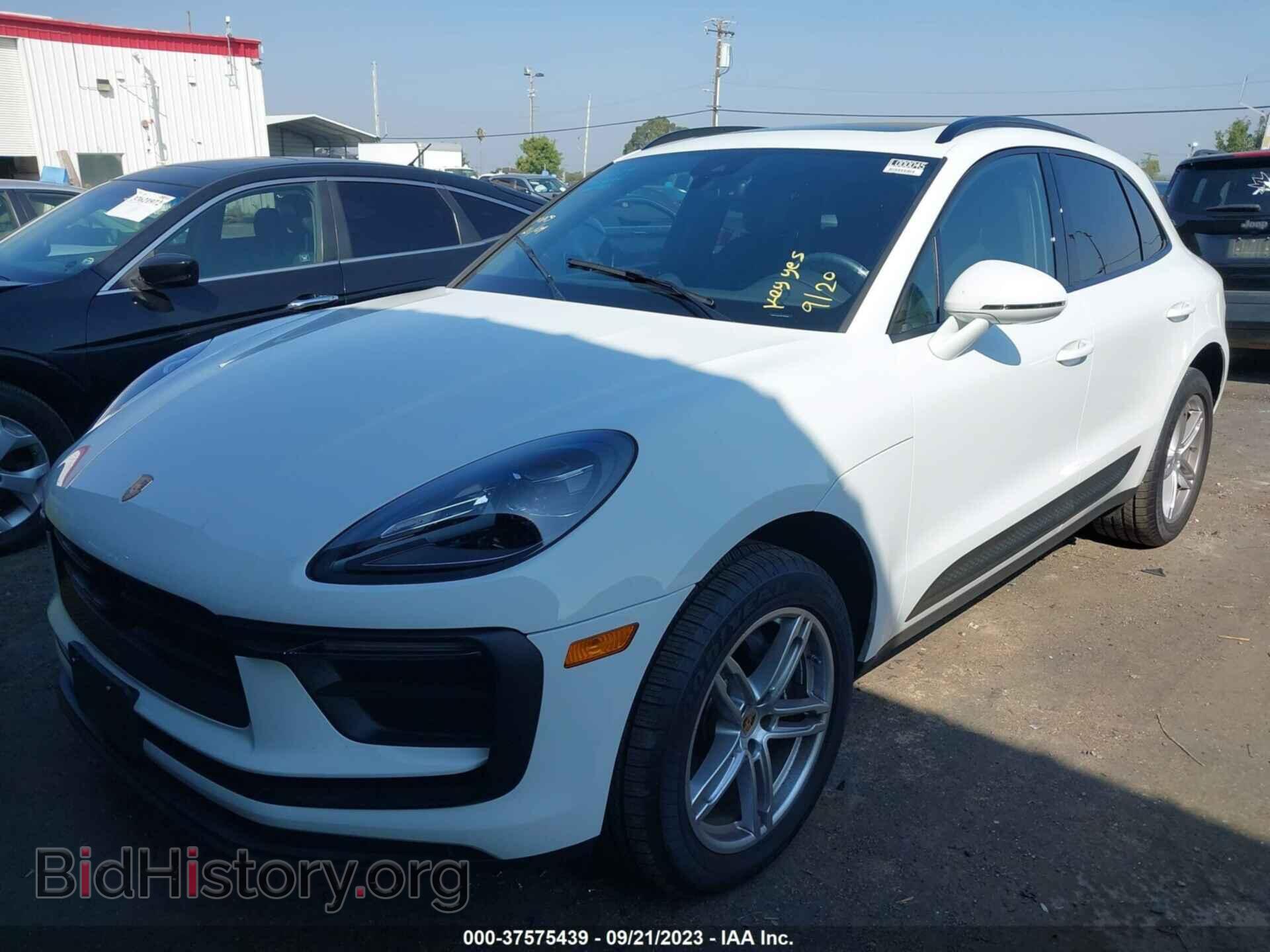 2023 PORSCHE MACAN - VIN: WP1AA2A51PLB03216 - Photo 2