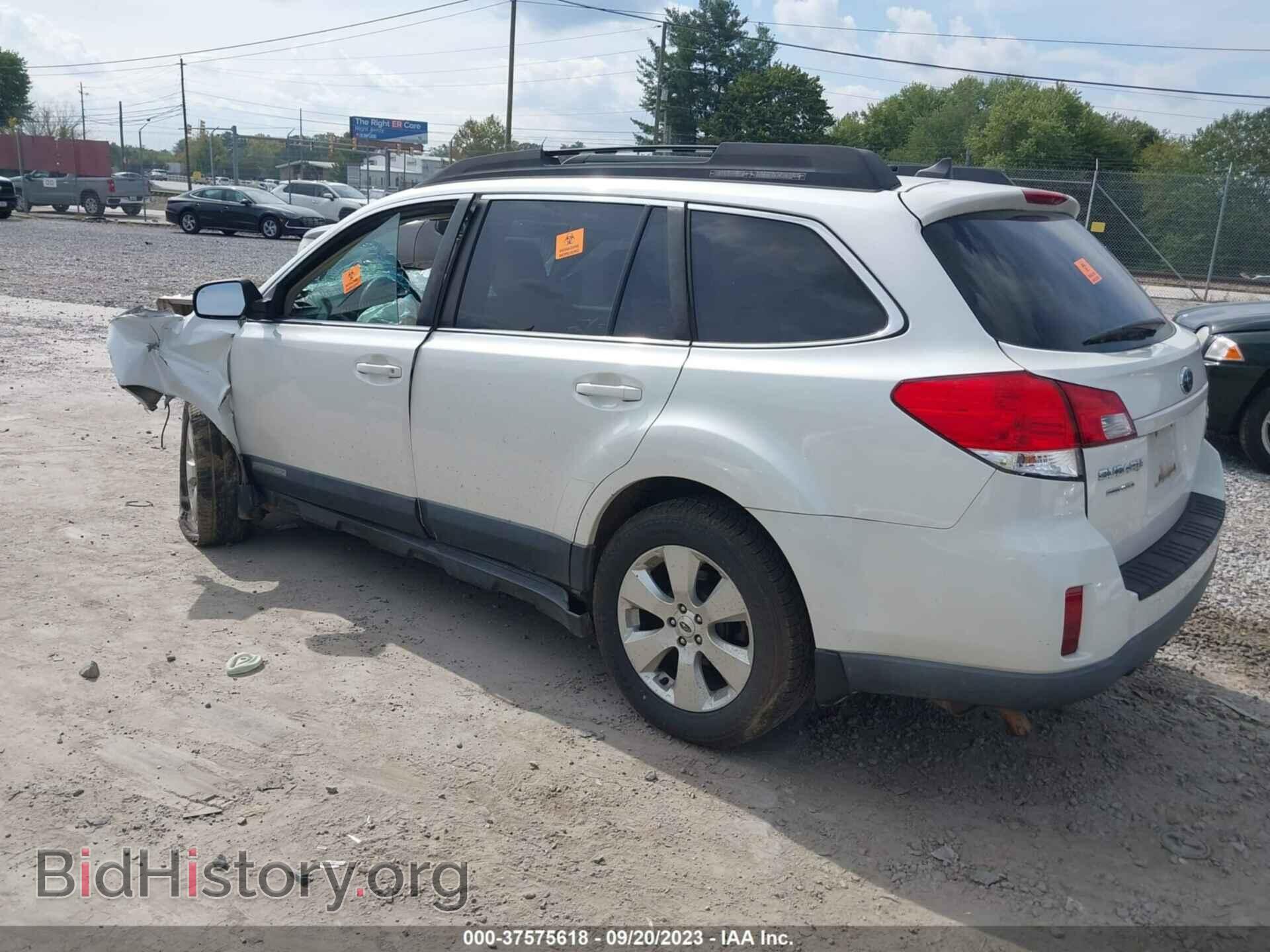 2011 SUBARU OUTBACK - VIN: 4S4BRBKC8B3424928 - Фото 3