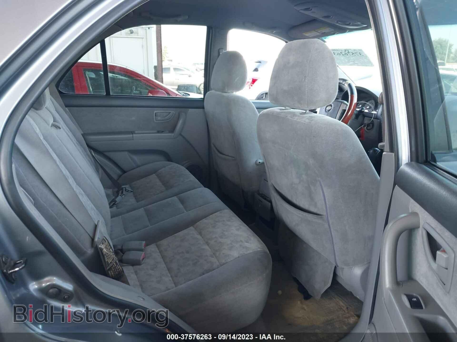 2006 KIA SORENTO - VIN: KNDJD733465569209 - Фото 8