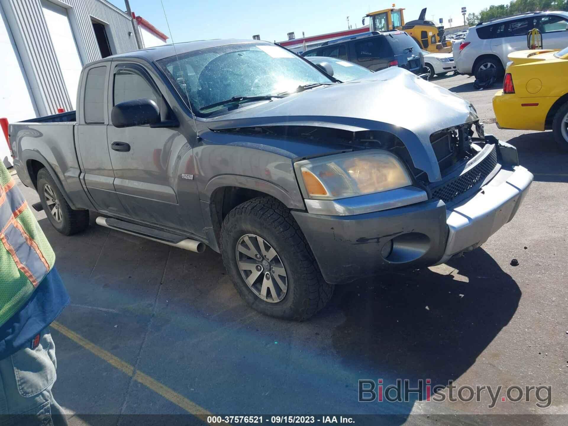 Photo 1Z7HT32N16S547820 - MITSUBISHI RAIDER 2006