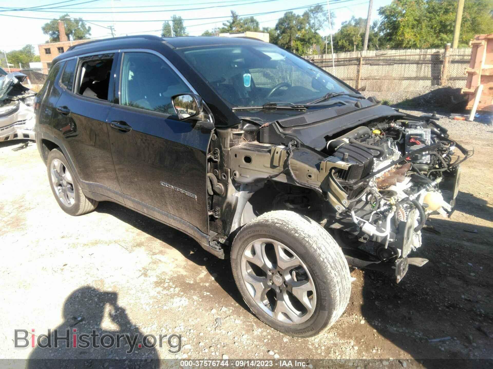 Фотография 3C4NJDCB4JT372775 - JEEP COMPASS 2018