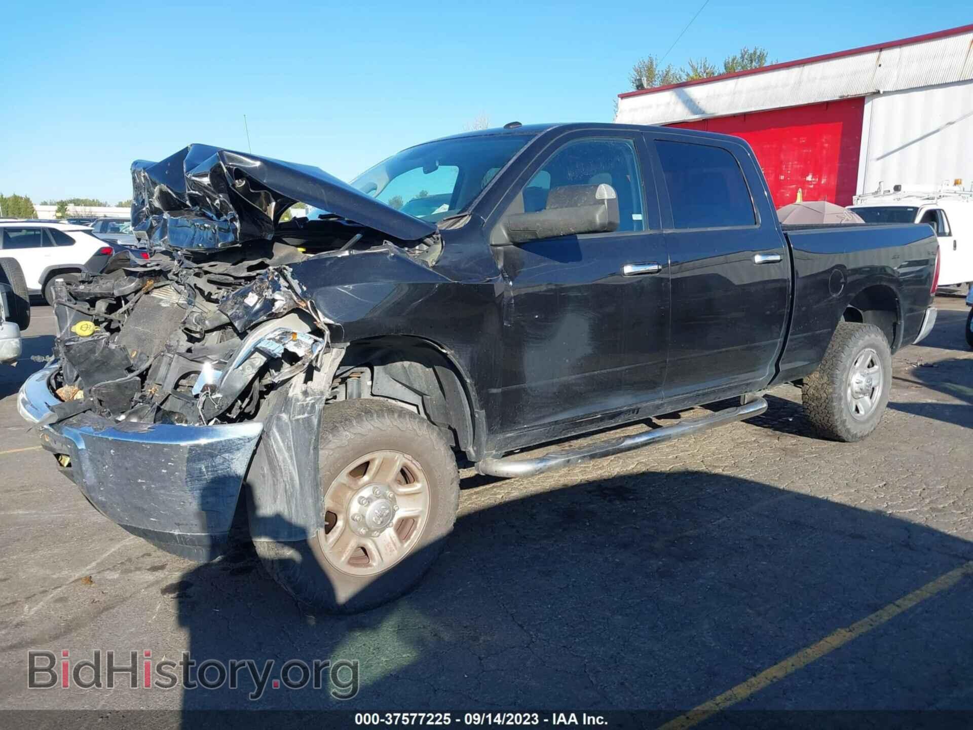 2017 RAM 2500 - VIN: 3C6TR5DT3HG624085 - Фото 2