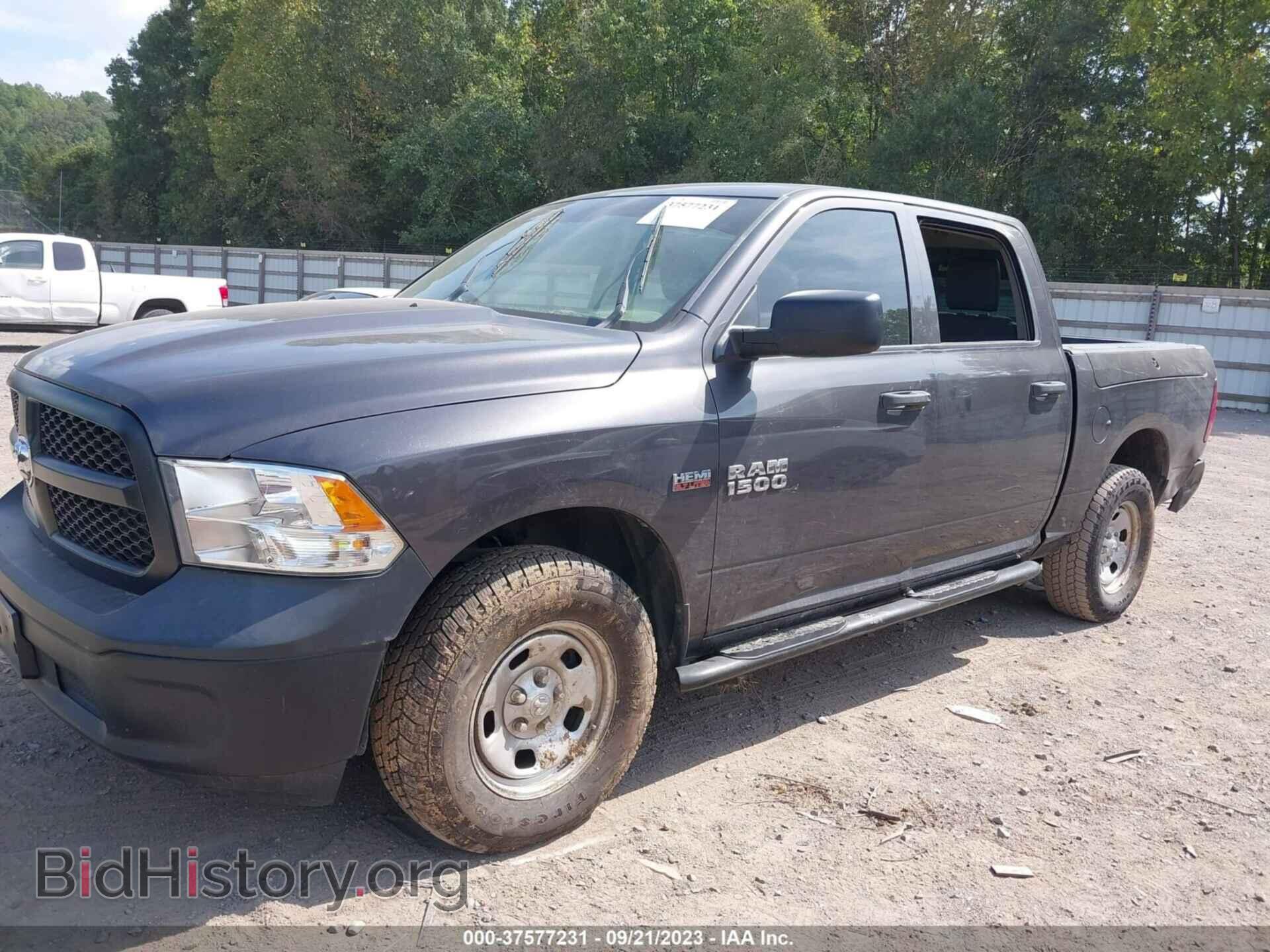 2018 RAM 1500 - VIN: 1C6RR7XT6JS159690 - Фото 2