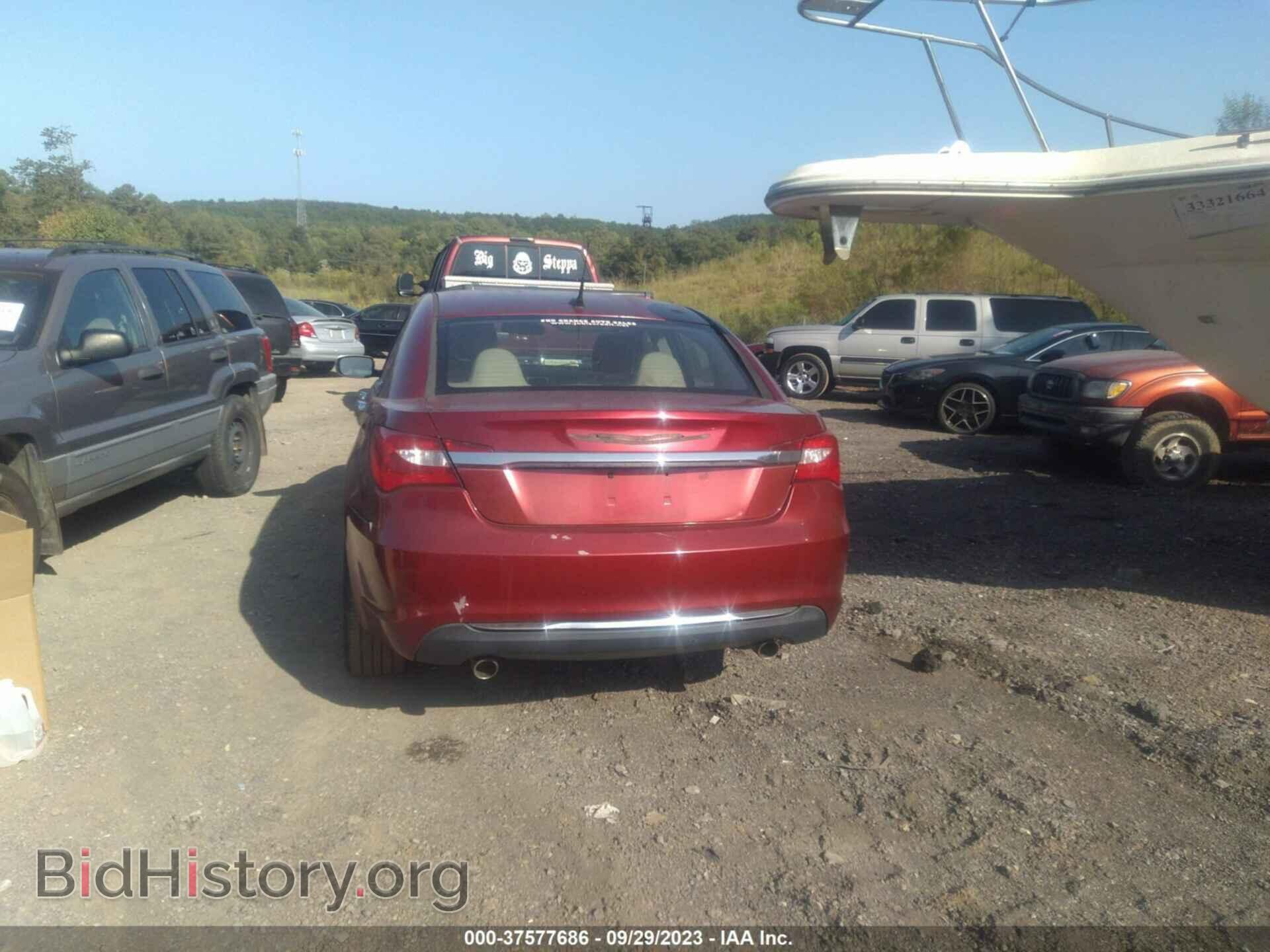 2011 CHRYSLER 200 - VIN: 1C3BC2FG9BN527173 - Фото 6