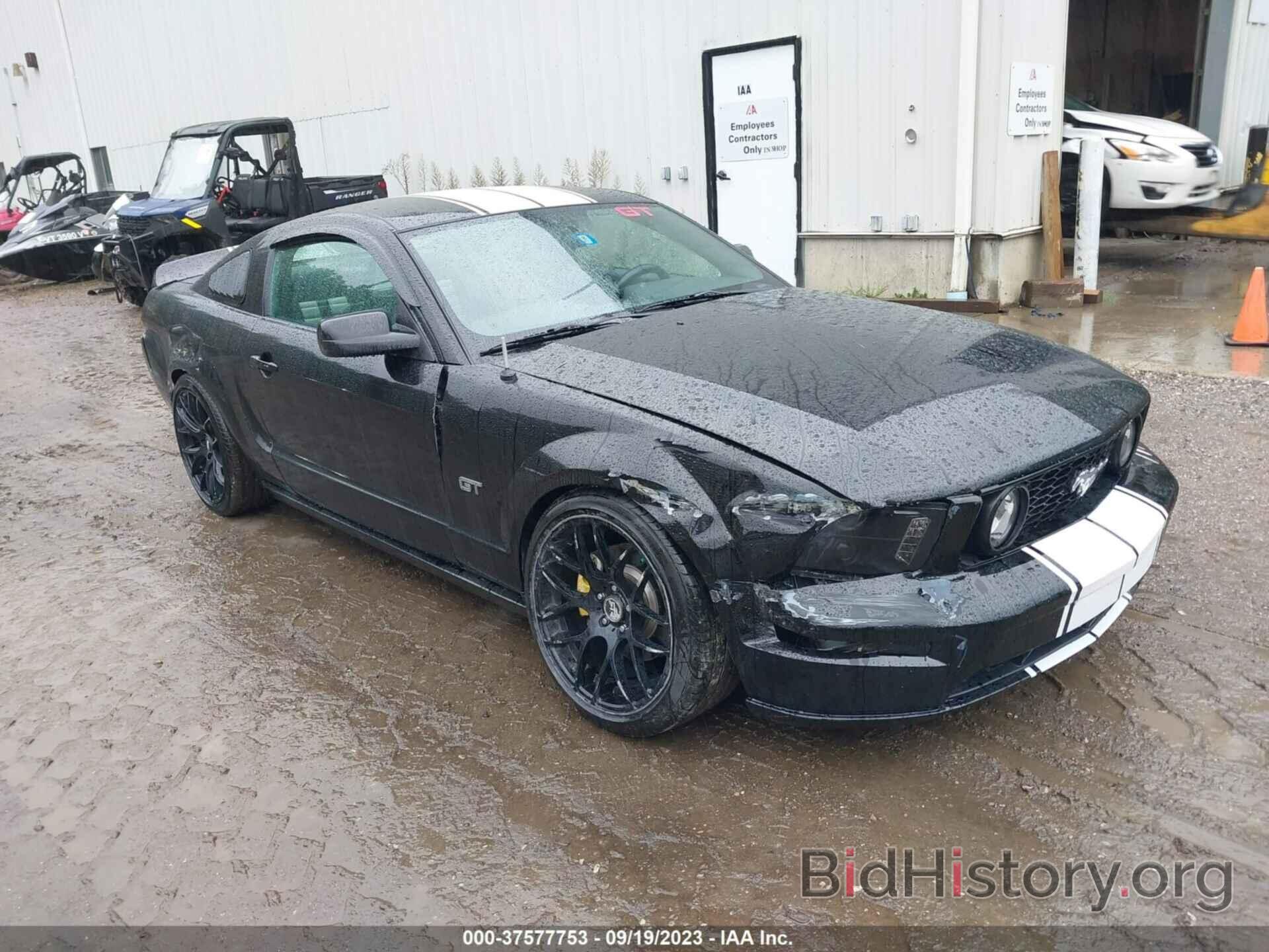 Photo 1ZVHT82H765195857 - FORD MUSTANG 2006