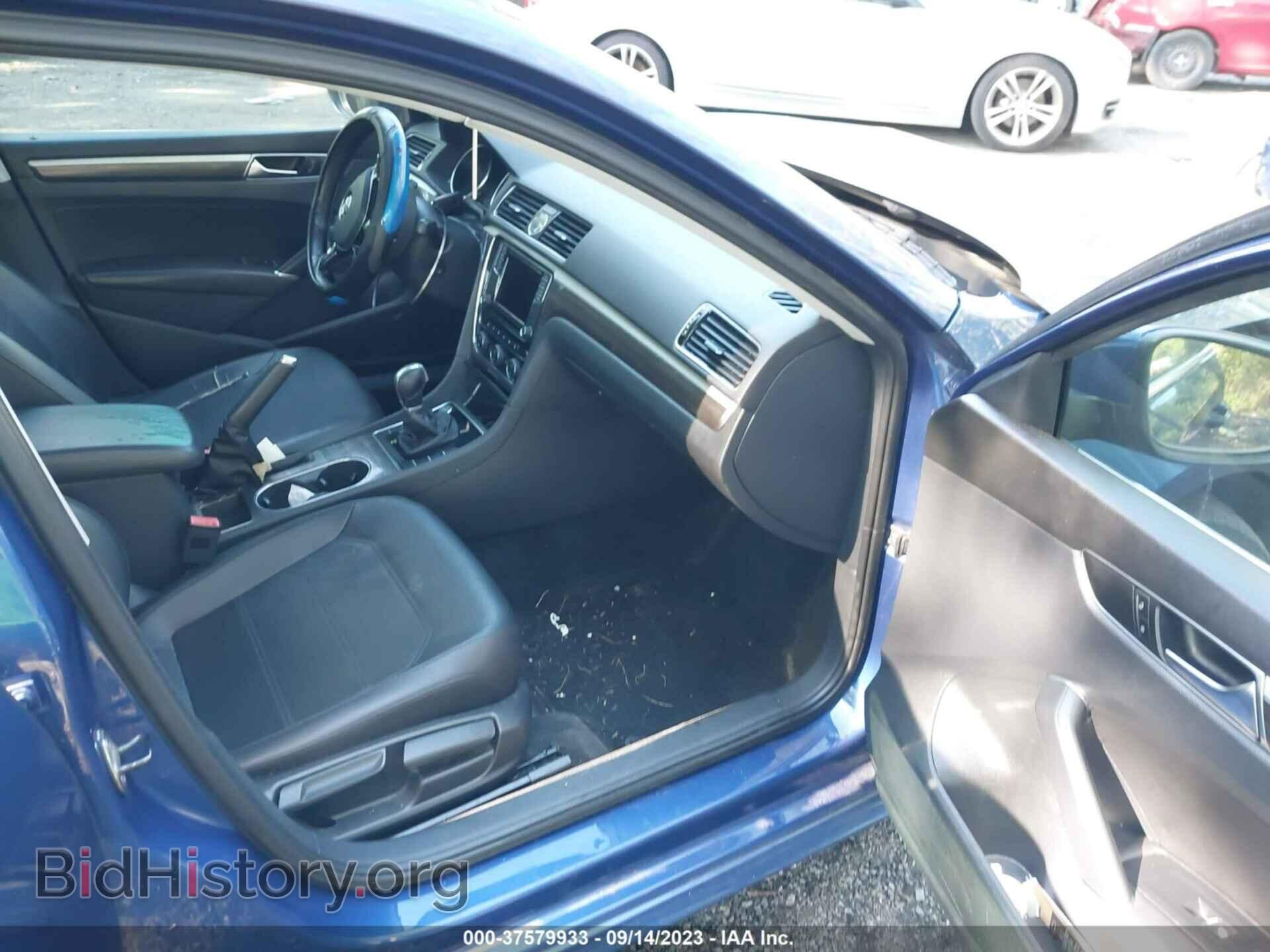 2017 VOLKSWAGEN PASSAT - VIN: 1VWBT7A30HC036229 - Фото 5