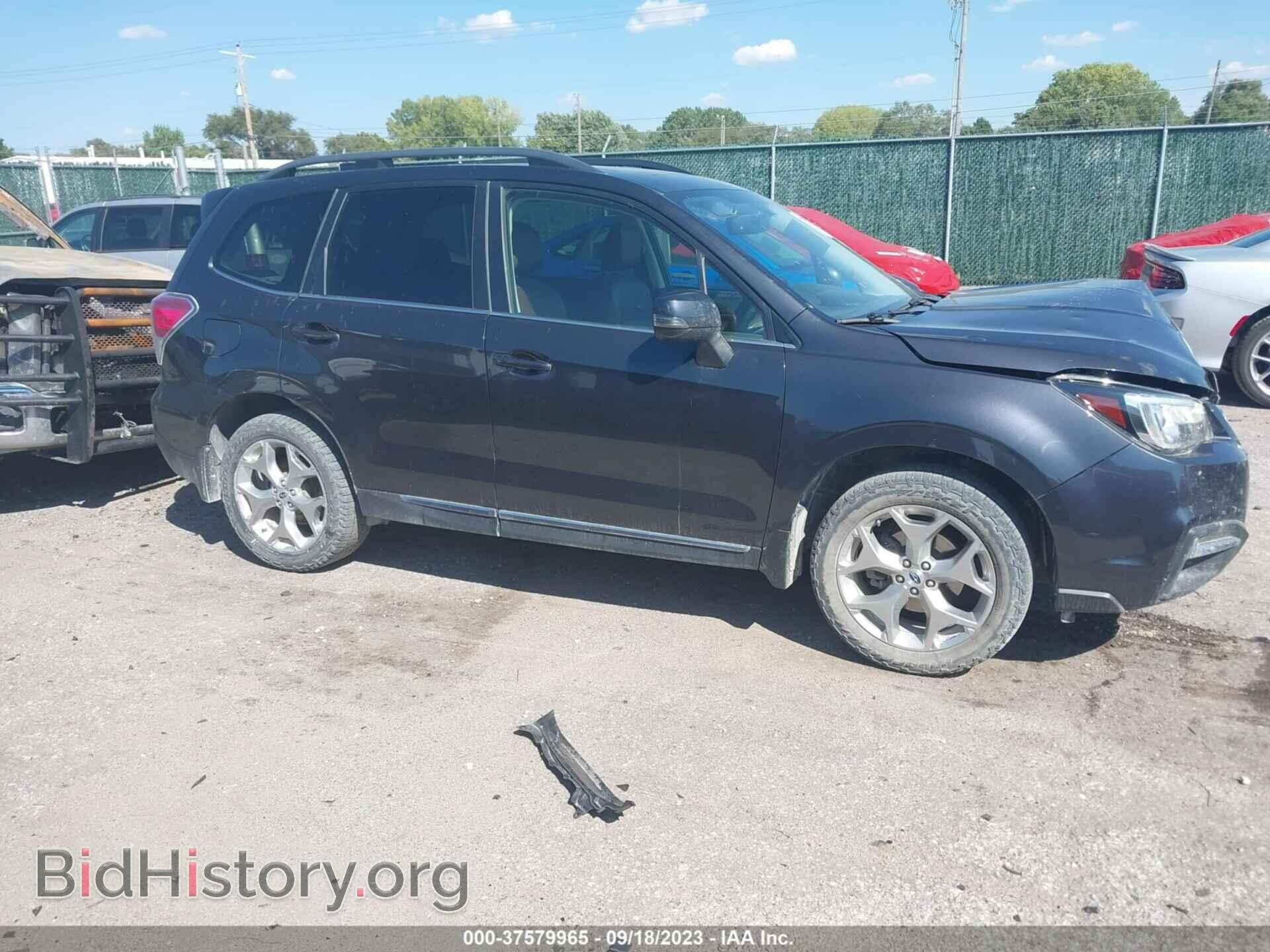2017 SUBARU FORESTER - VIN: JF2SJAWC8HH565544 - Фото 13