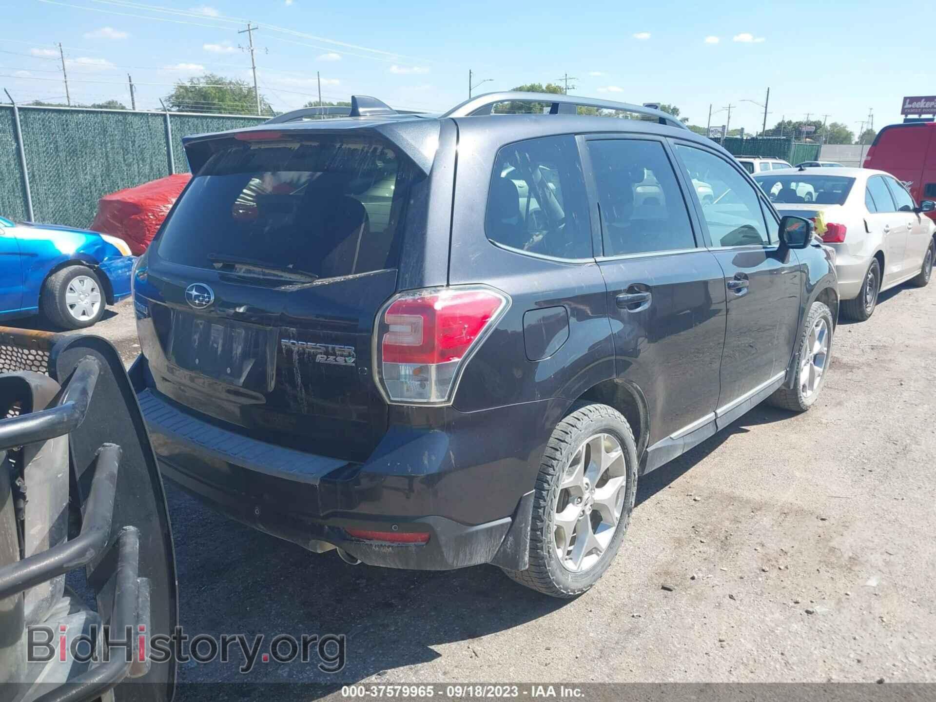 2017 SUBARU FORESTER - VIN: JF2SJAWC8HH565544 - Фото 4