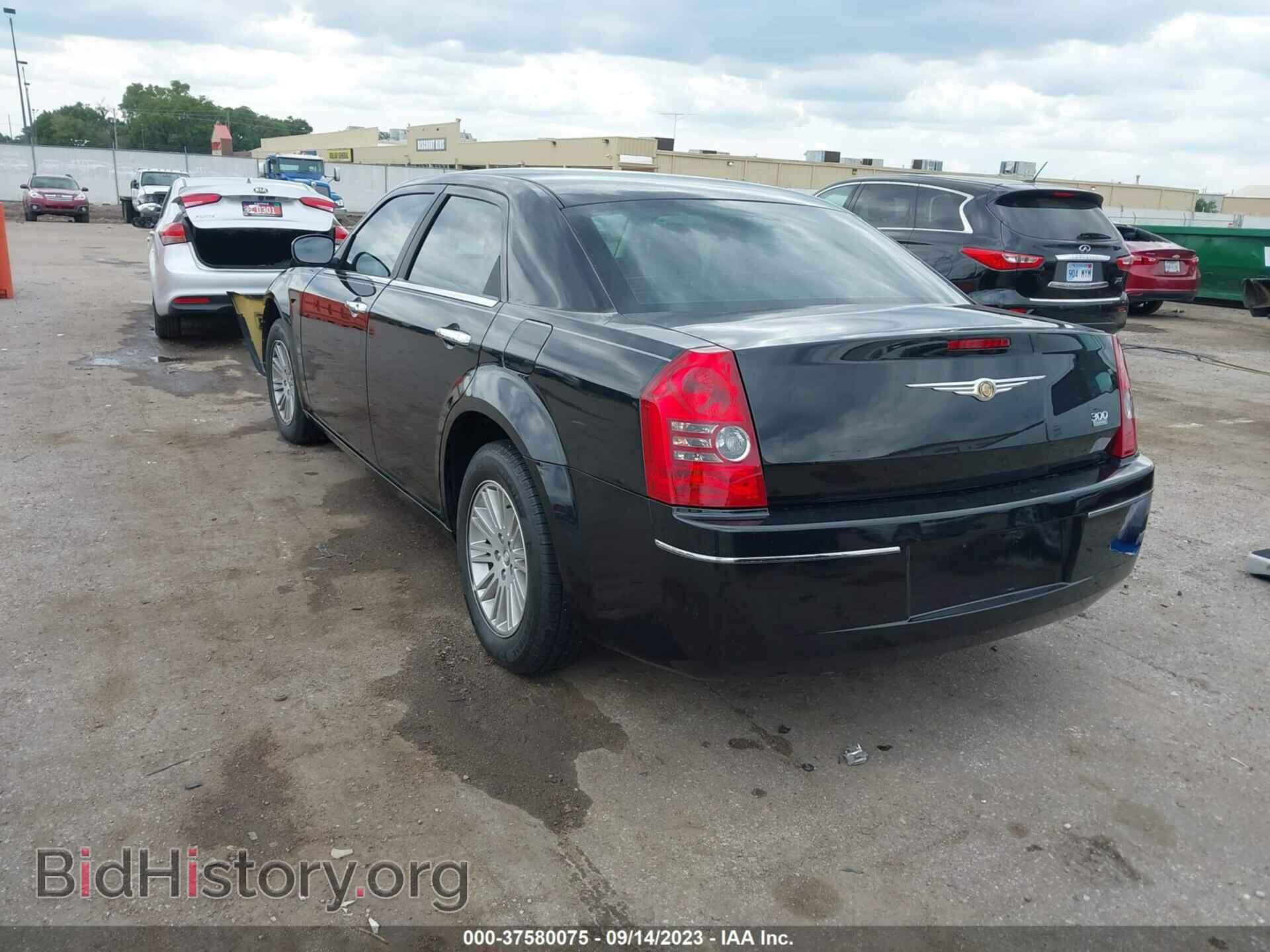 2010 CHRYSLER 300 - VIN: 2C3CA4CD4AH119431 - Фото 3