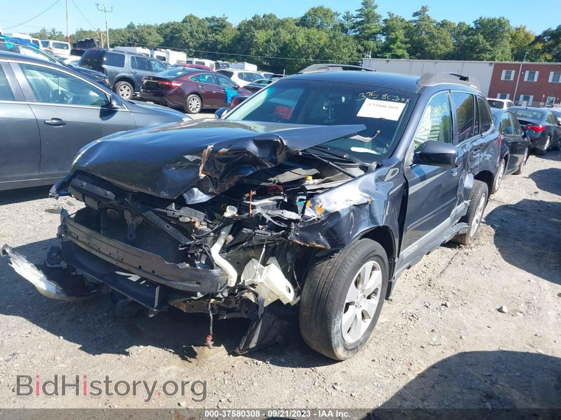 2011 SUBARU OUTBACK - VIN: 4S4BRBCC1B3437972 - Фото 2