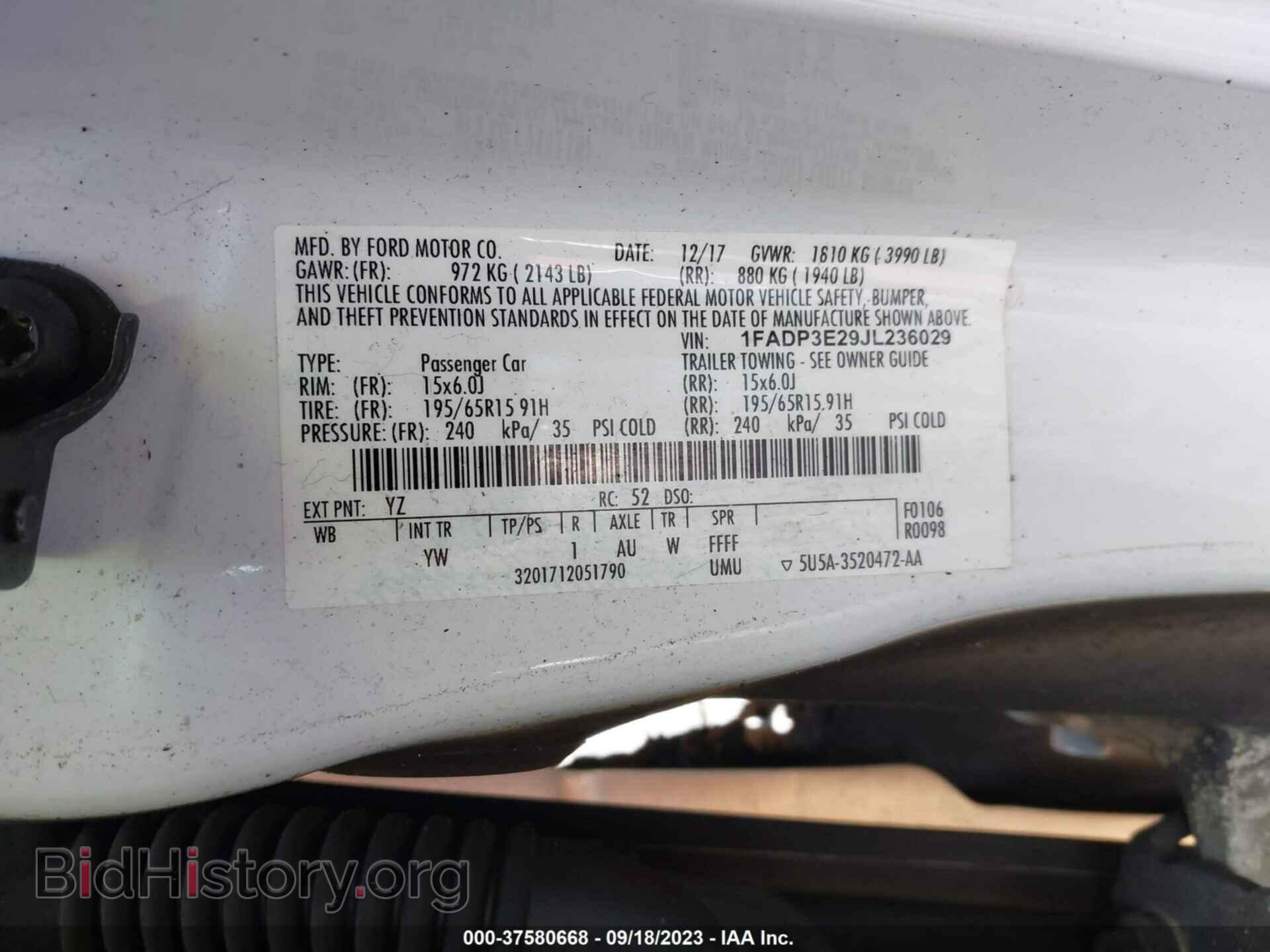 2018 FORD FOCUS - VIN: 1FADP3E29JL236029 - Фото 9