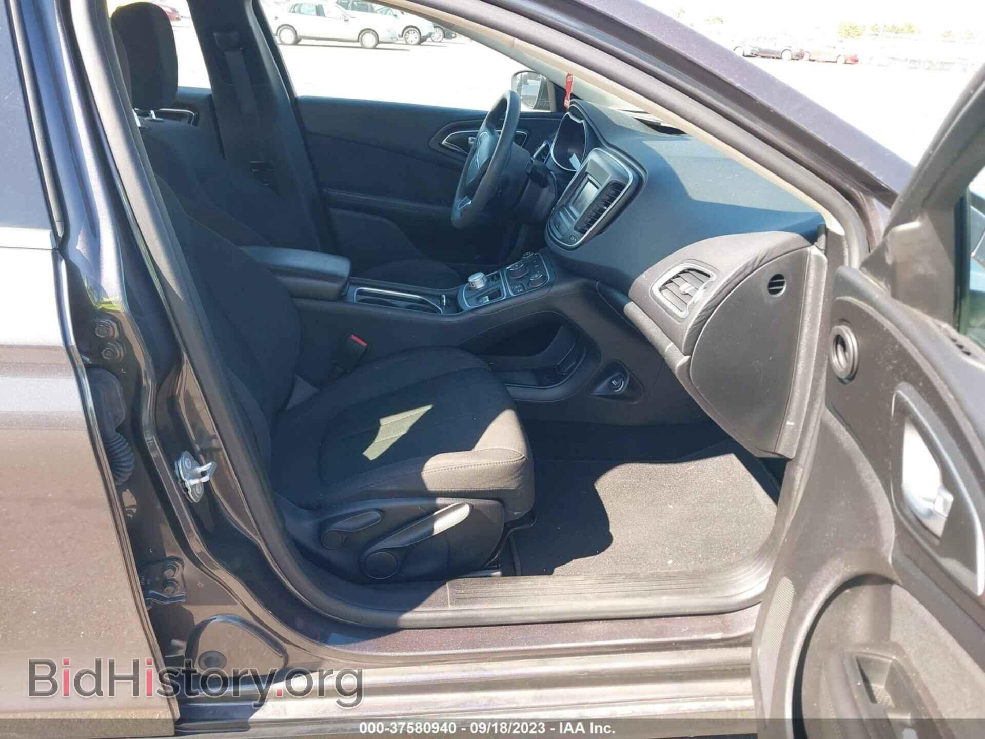 2016 CHRYSLER 200 - VIN: 1C3CCCAB1GN129579 - Фото 5