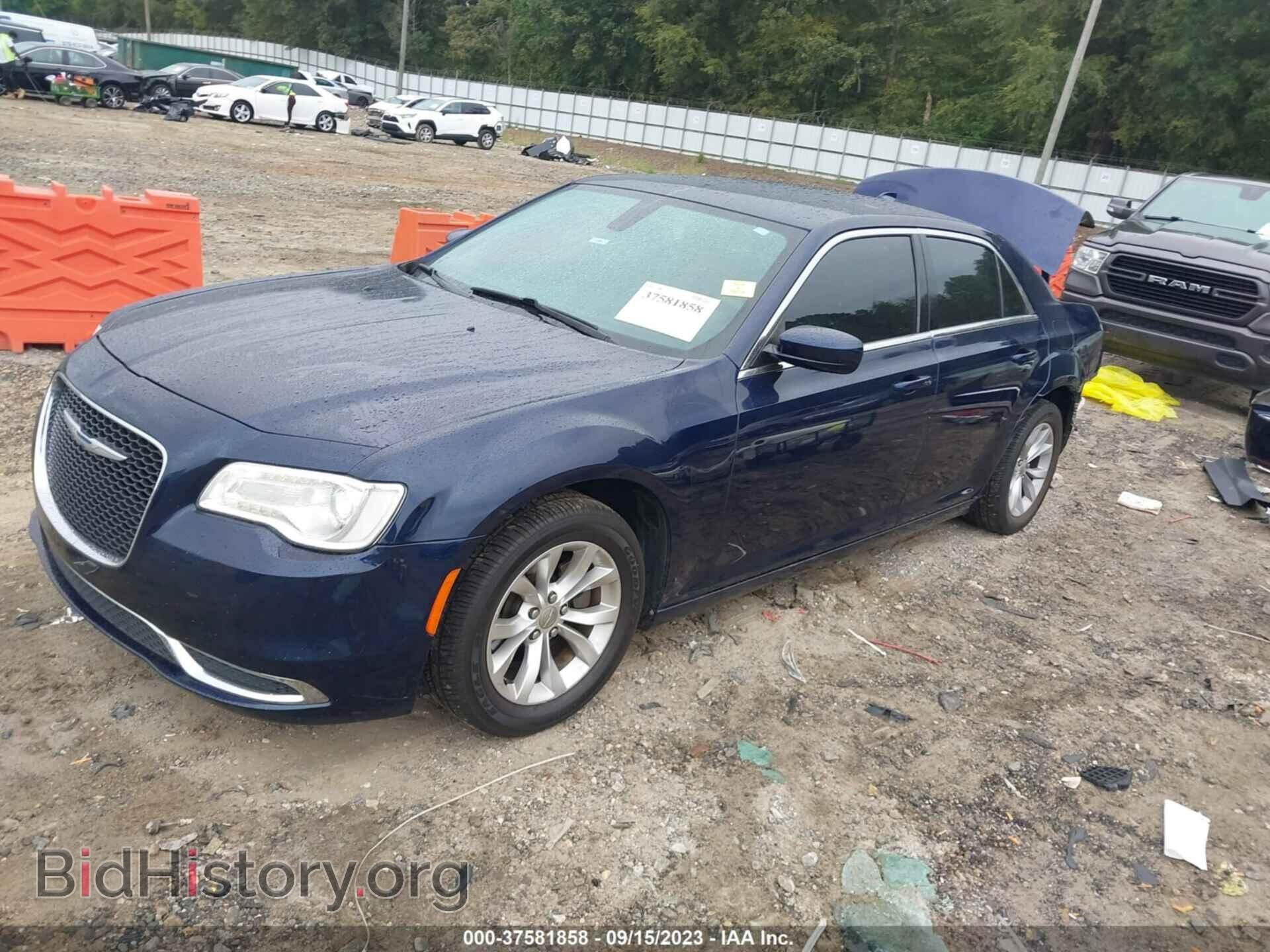 2015 CHRYSLER 300 - VIN: 2C3CCAAG4FH766523 - Фото 2