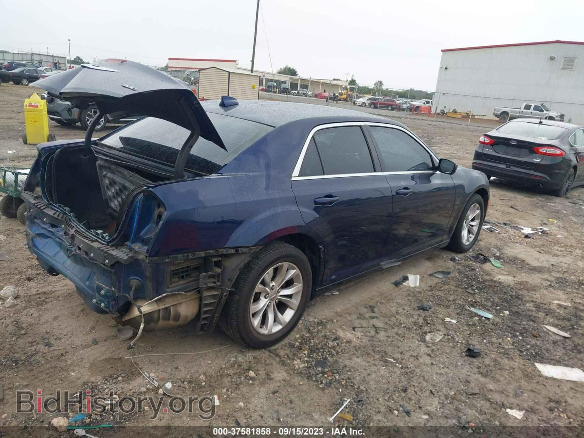 2015 CHRYSLER 300 - VIN: 2C3CCAAG4FH766523 - Фото 4