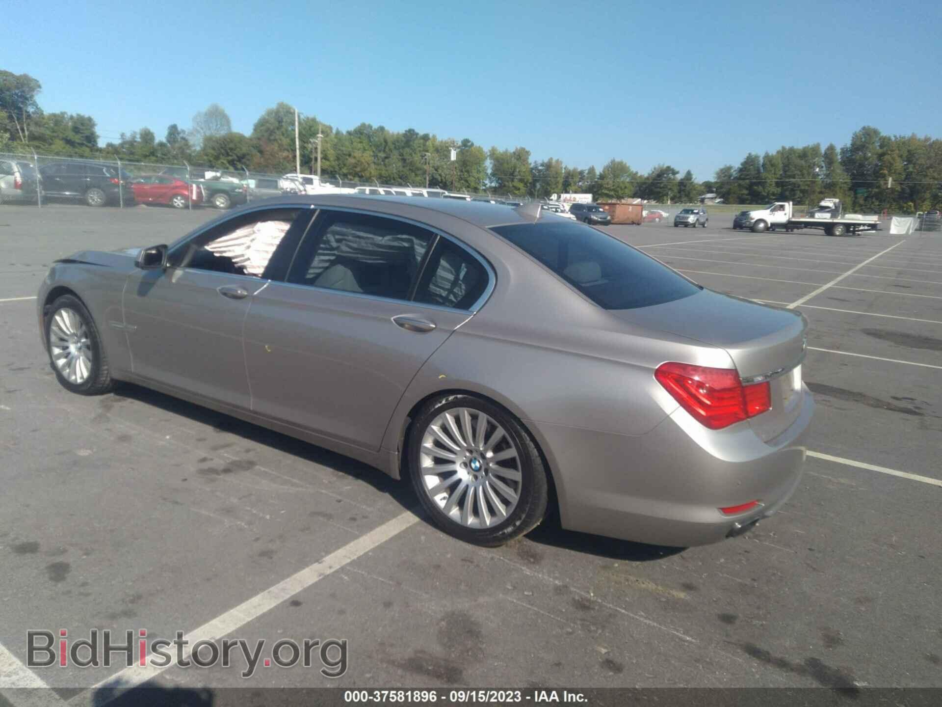 2012 BMW 7 SERIES - VIN: WBAKB8C52CDW84732 - Фото 3