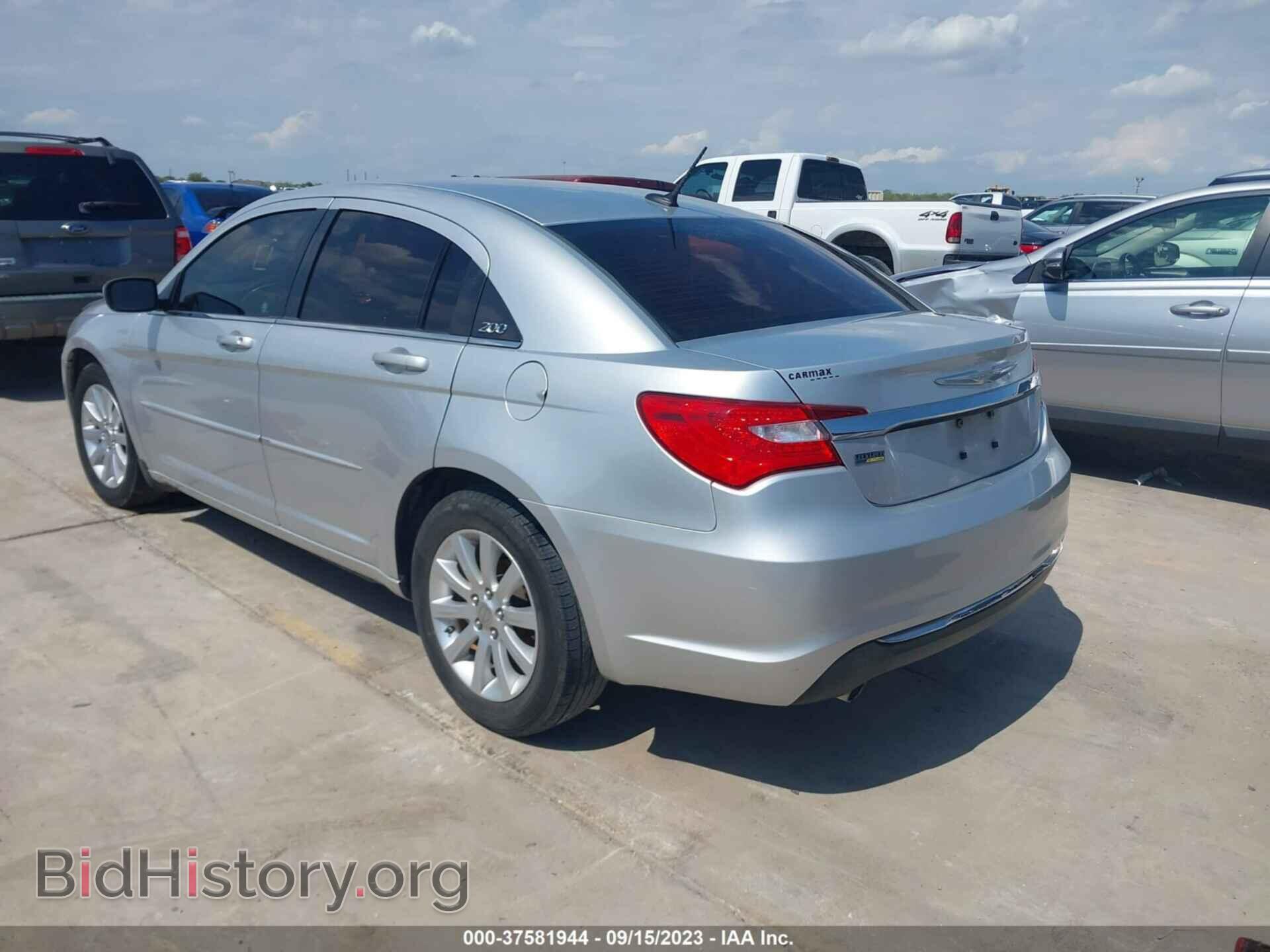 2012 CHRYSLER 200 - VIN: 1C3CCBBG5CN130748 - Photo 3