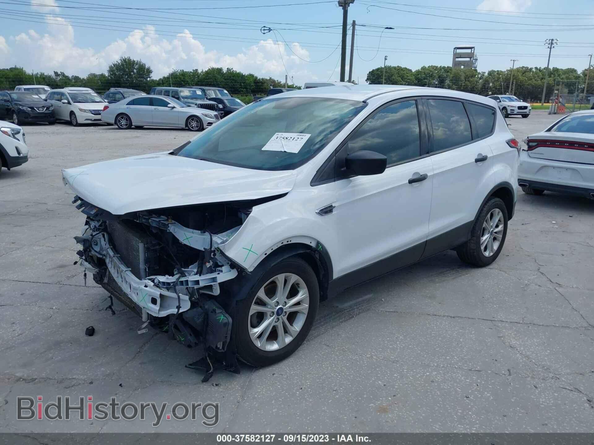 2017 FORD ESCAPE - VIN: 1FMCU0F71HUB19715 - Photo 2