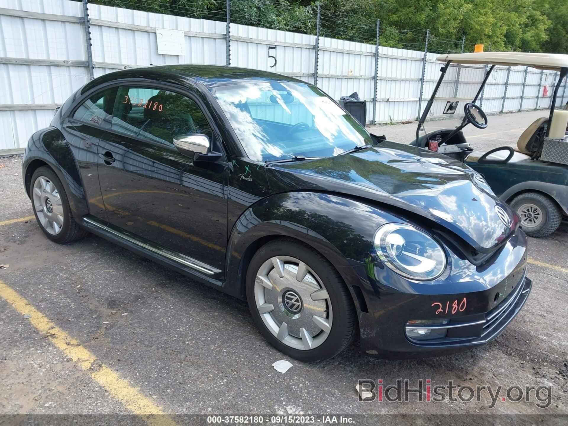 Photo 3VW467AT7DM652549 - VOLKSWAGEN BEETLE COUPE 2013