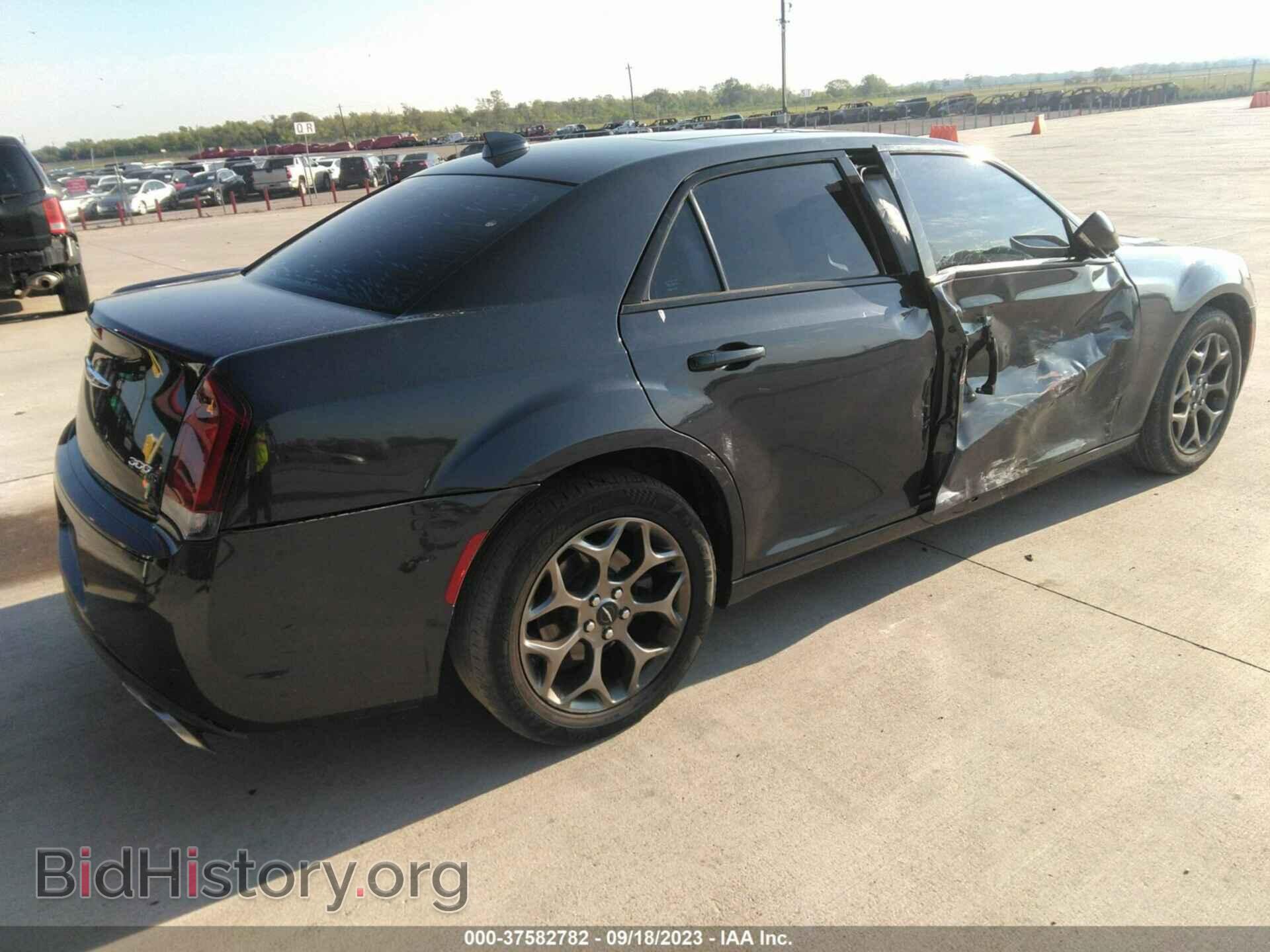 2016 CHRYSLER 300 - VIN: 2C3CCAGG4GH175911 - Фото 4