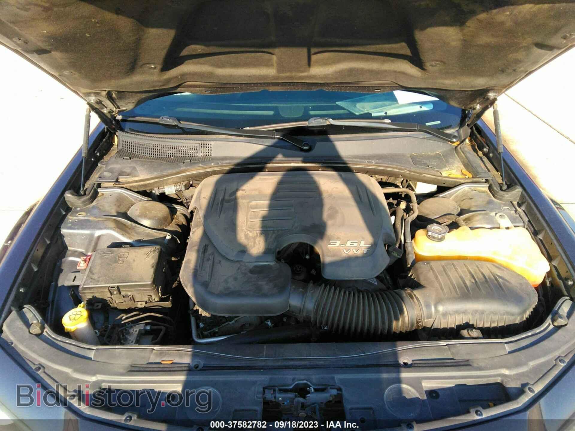 2016 CHRYSLER 300 - VIN: 2C3CCAGG4GH175911 - Фото 10
