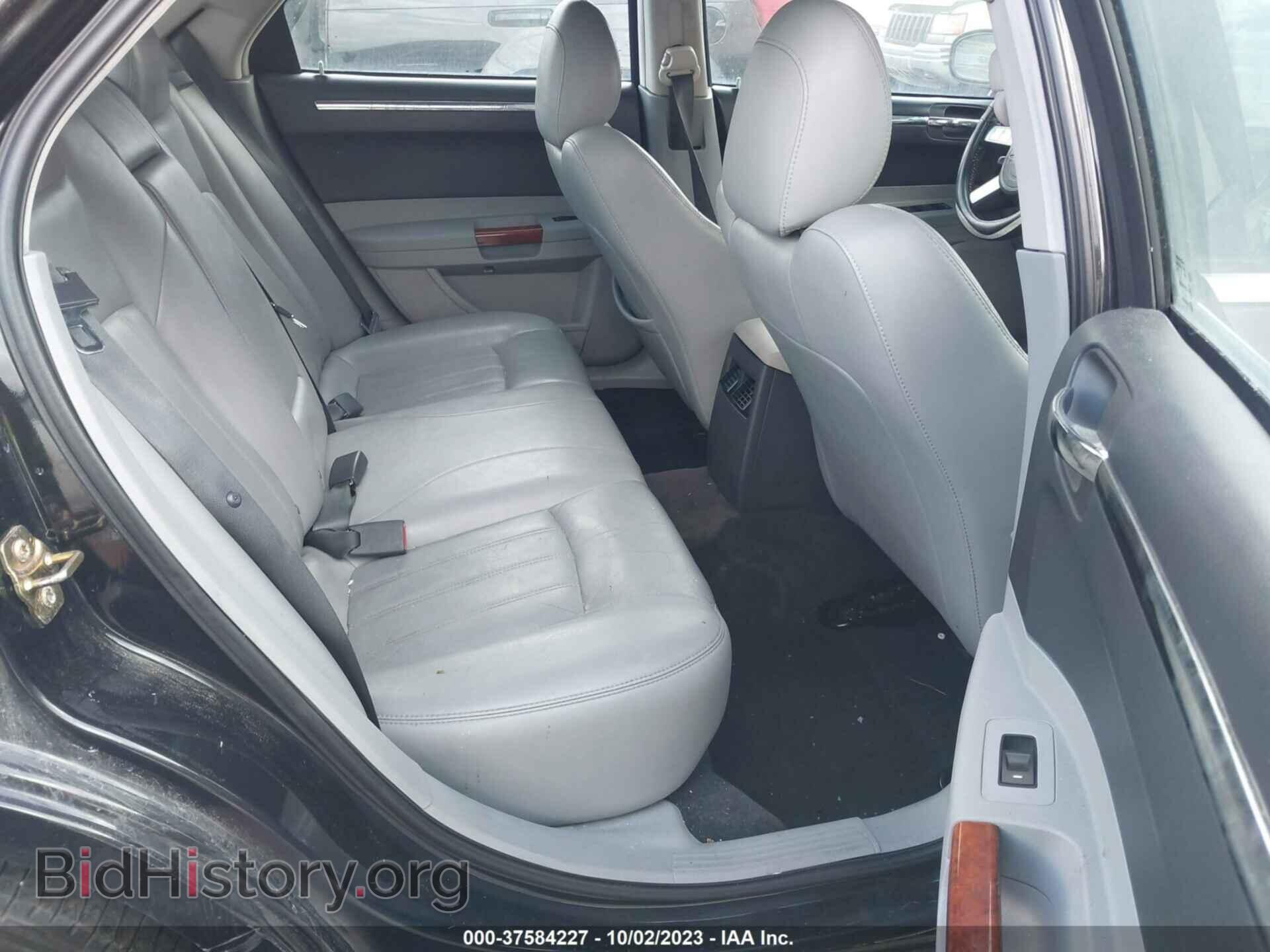 2006 CHRYSLER 300 - VIN: 2C3LA63H26H365707 - Фото 8