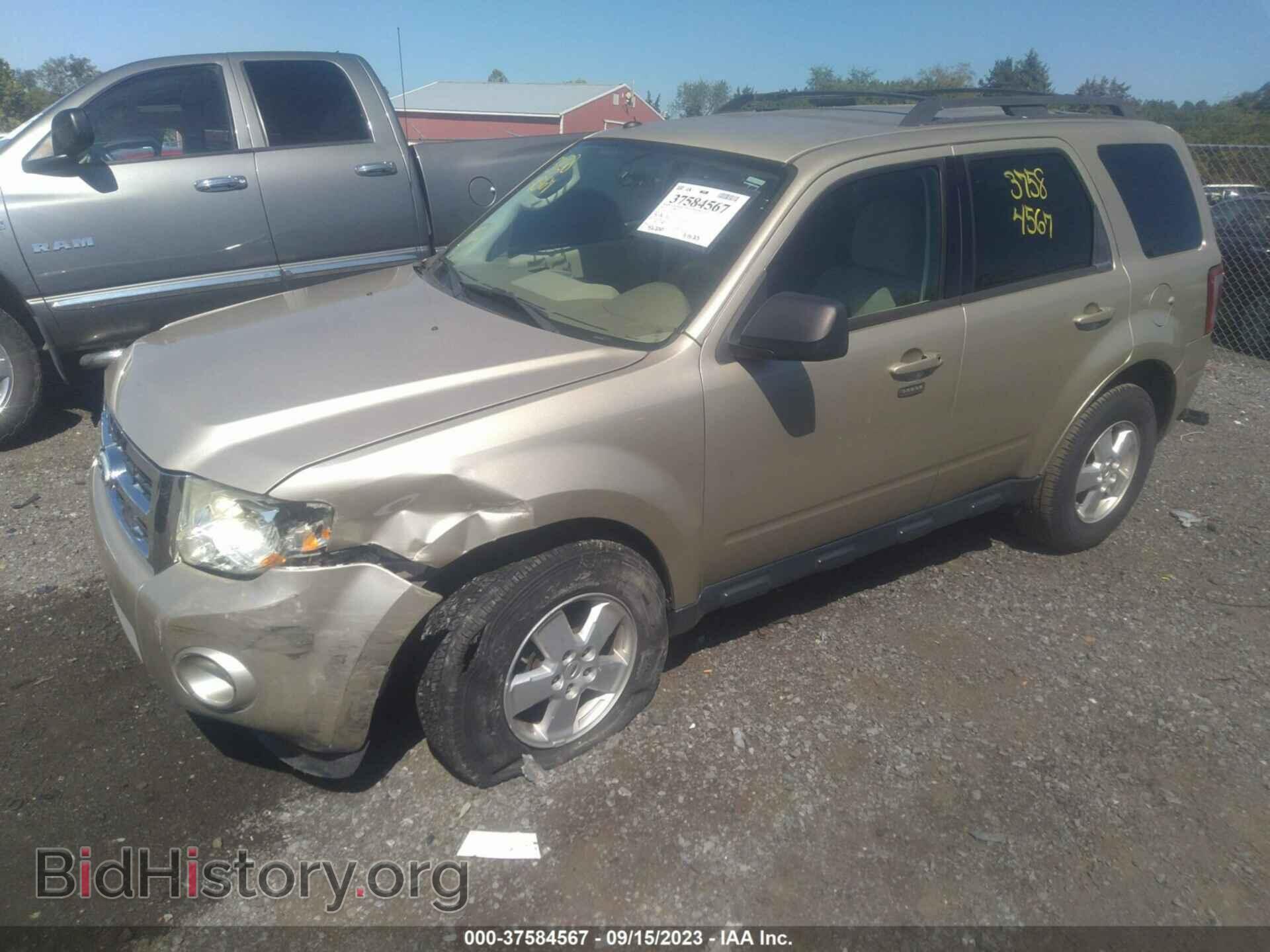 2011 FORD ESCAPE - VIN: 1FMCU0D72BKA31326 - Photo 2