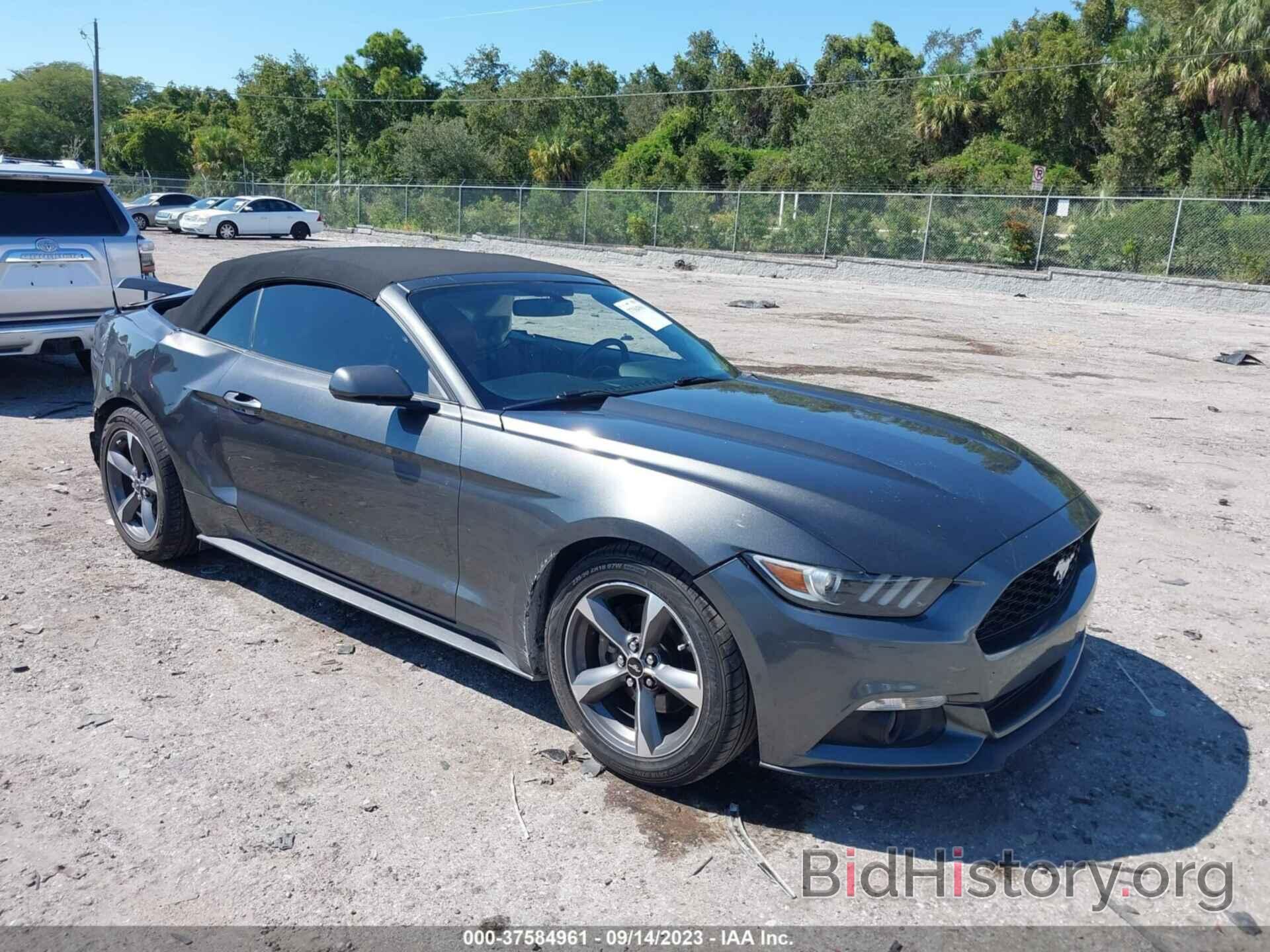 Photo 1FATP8EM9F5377611 - FORD MUSTANG 2015