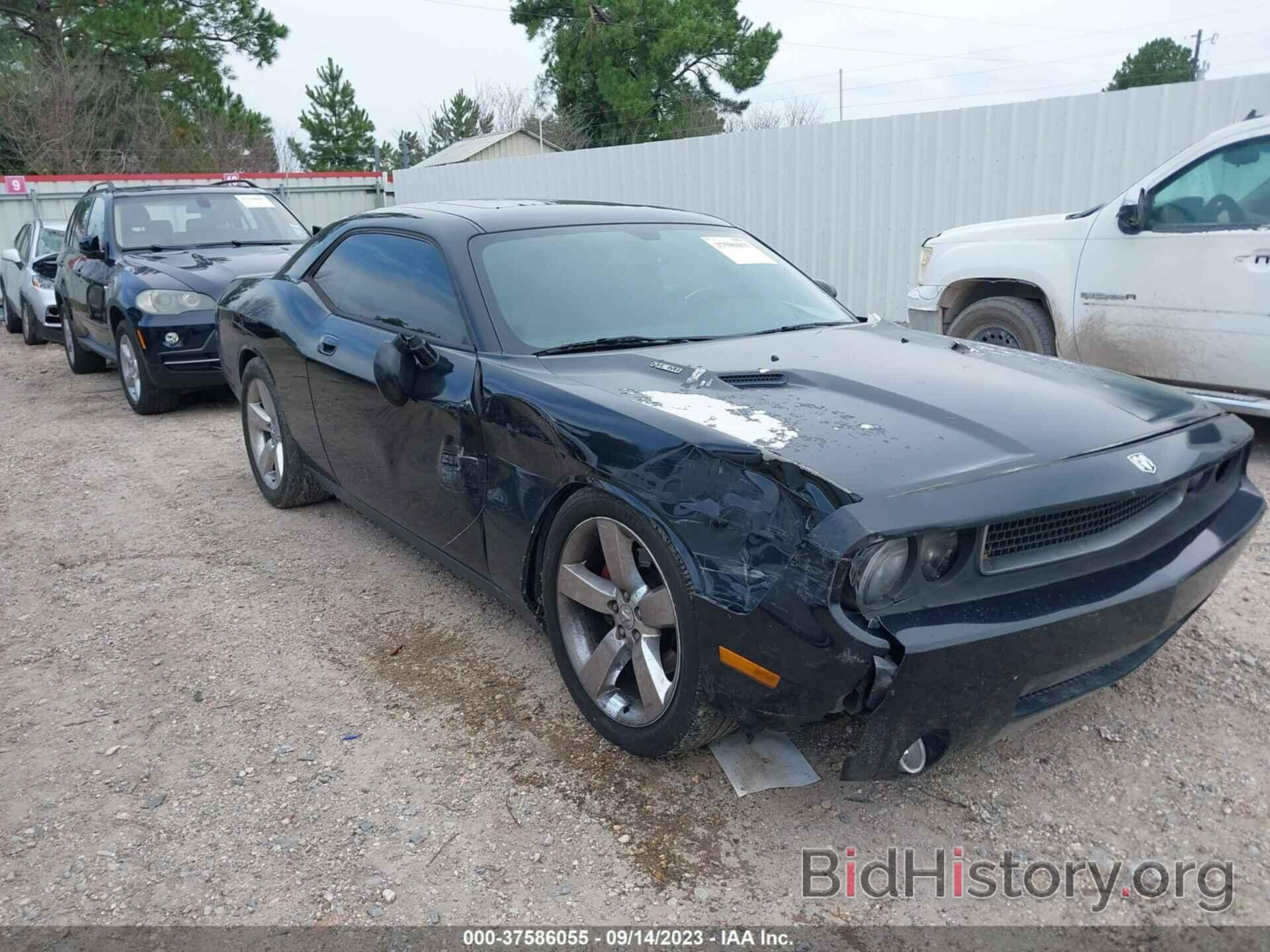 Photo 2B3LJ54T49H598793 - DODGE CHALLENGER 2009