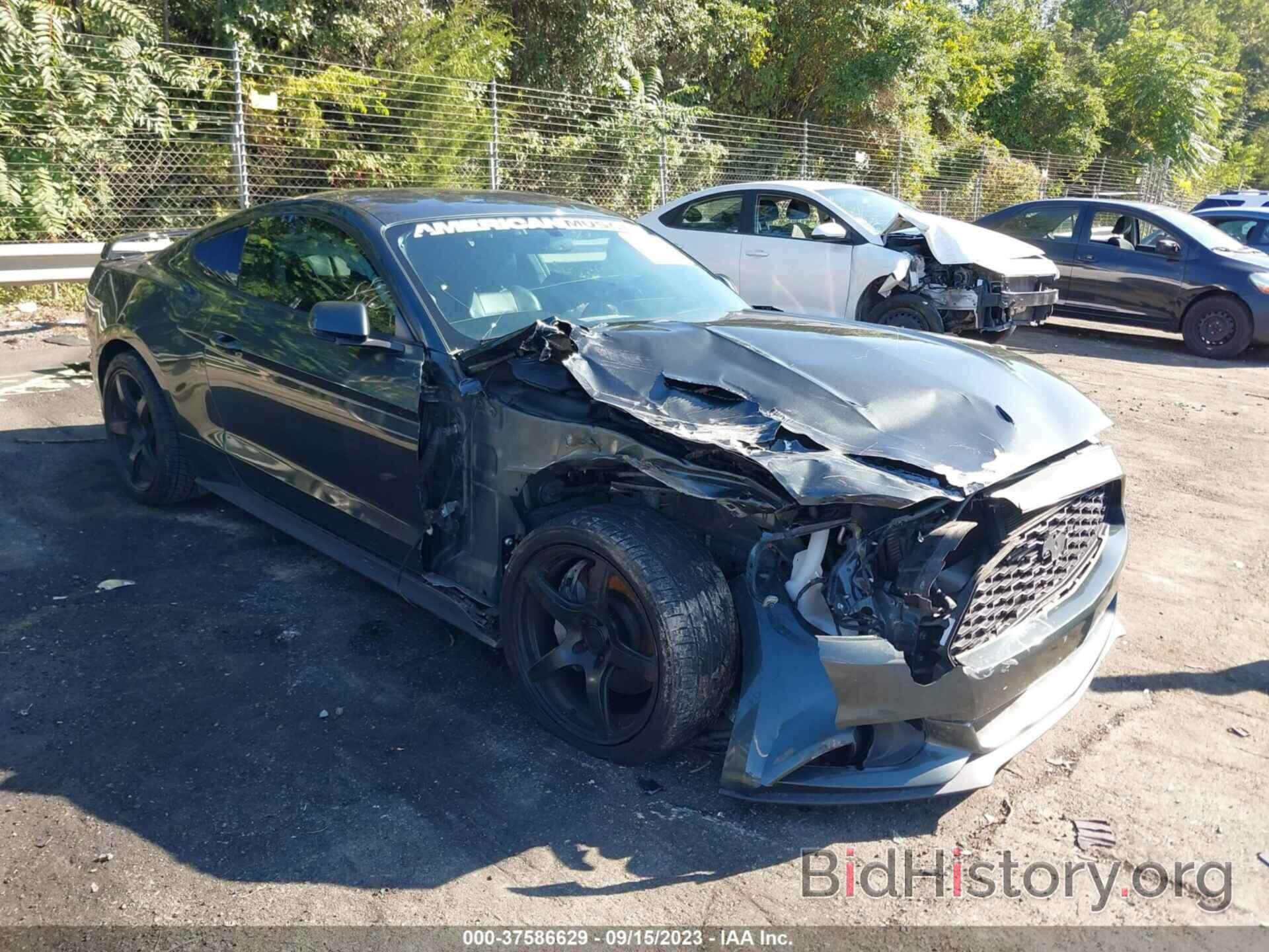 Photo 1FA6P8TH7F5340883 - FORD MUSTANG 2015
