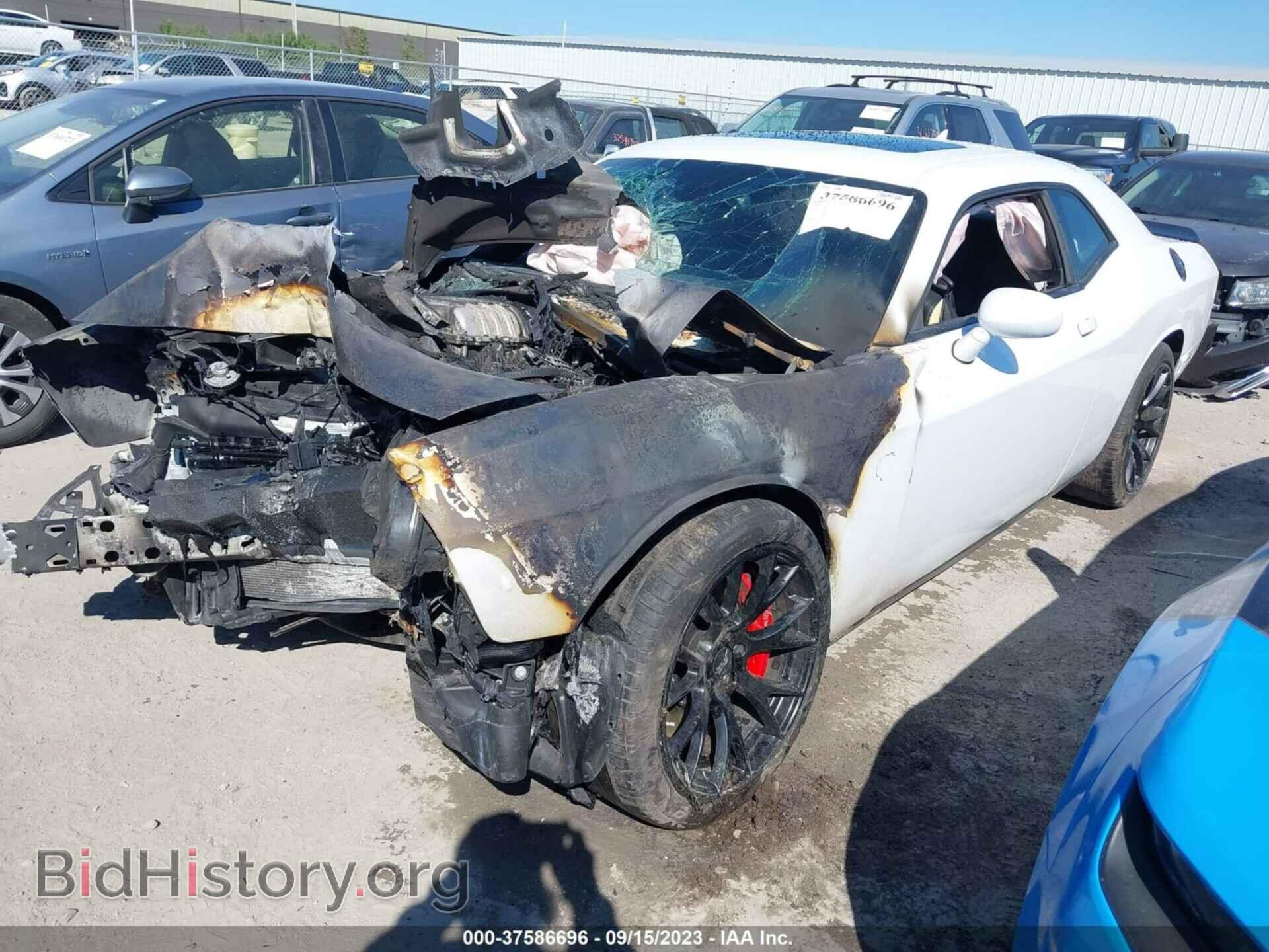 2016 DODGE CHALLENGER - VIN: 2C3CDZC93GH113306 - Фото 2
