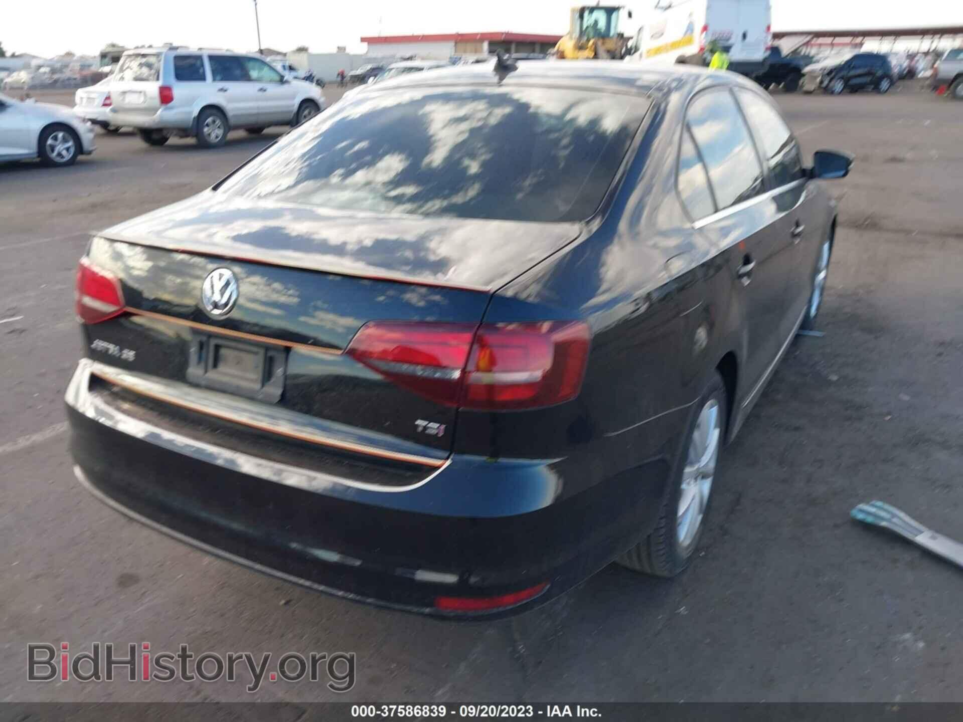 2017 VOLKSWAGEN JETTA - VIN: 3VWDB7AJ5HM309996 - Фото 4