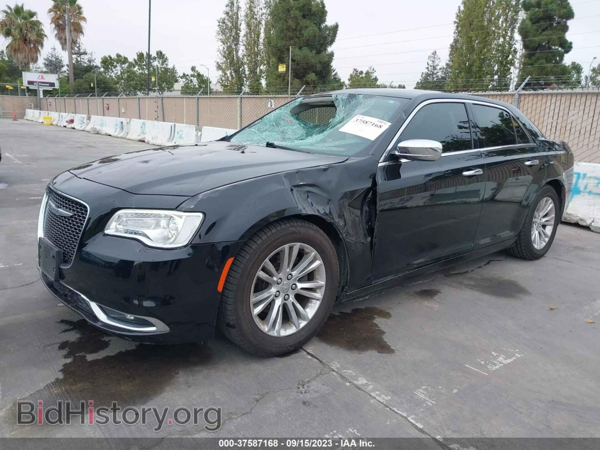 2017 CHRYSLER 300 - VIN: 2C3CCAEG0HH663189 - Фото 2
