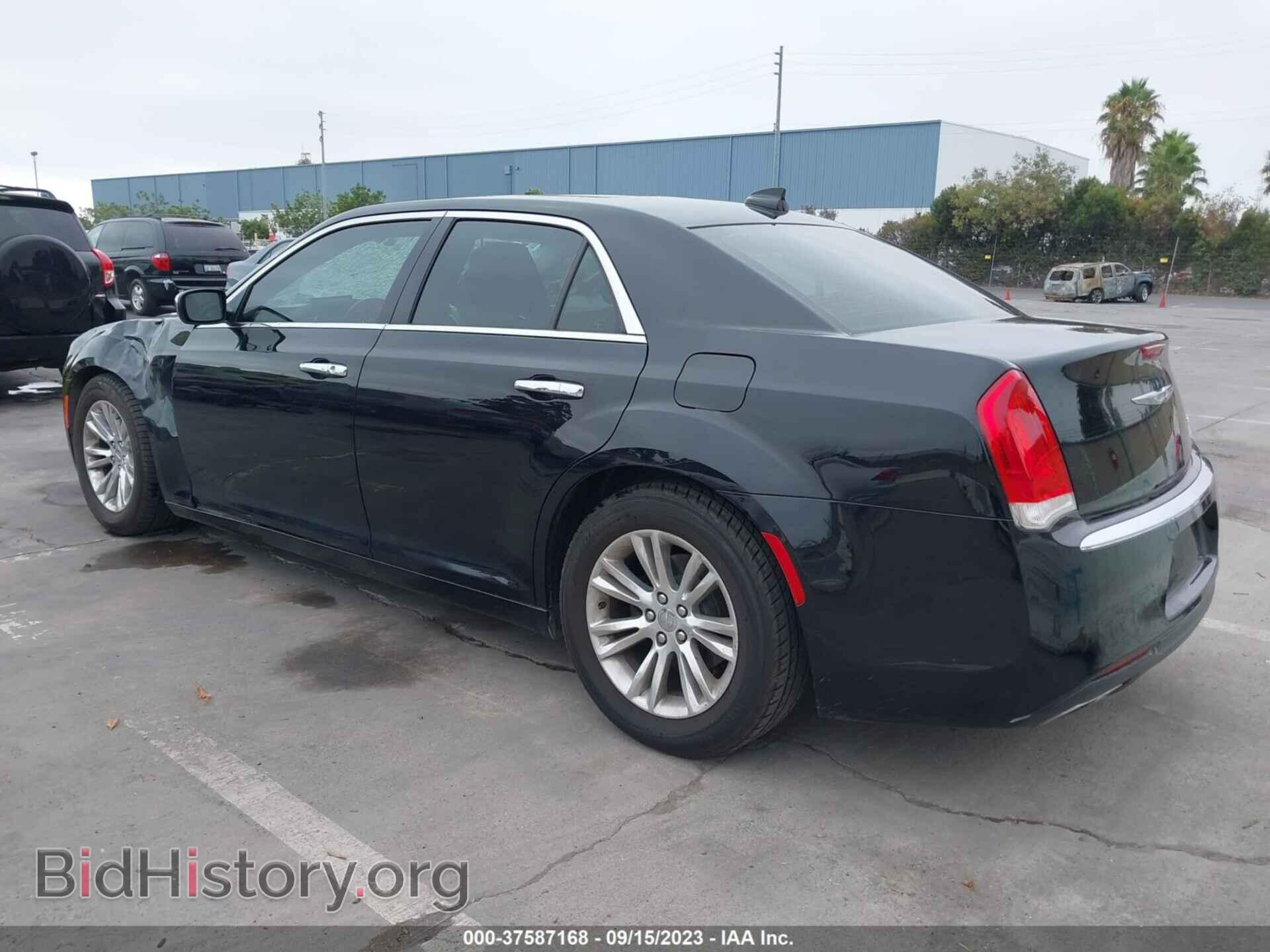 2017 CHRYSLER 300 - VIN: 2C3CCAEG0HH663189 - Фото 3