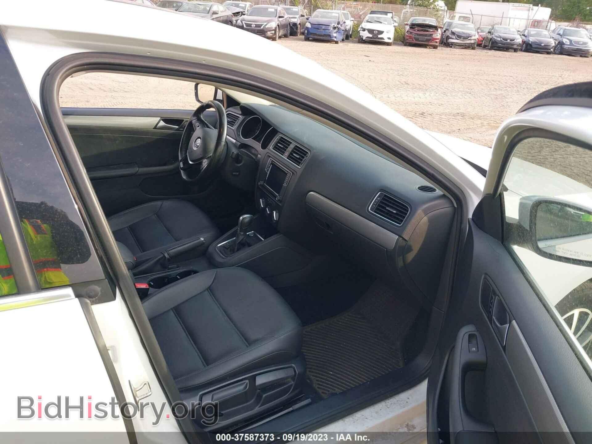 2017 VOLKSWAGEN JETTA - VIN: 3VWDB7AJ0HM395461 - Фото 5