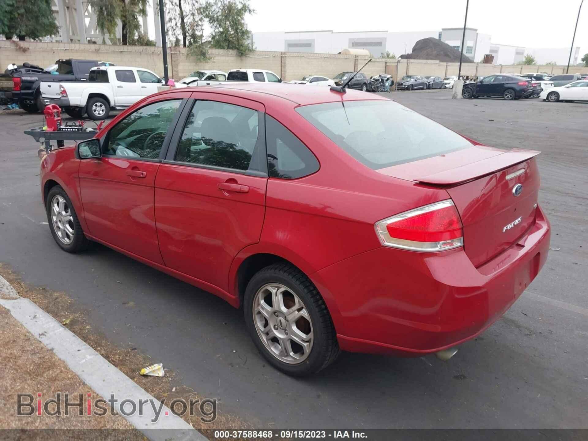 2009 FORD FOCUS - VIN: 1FAHP36N99W242692 - Фото 3