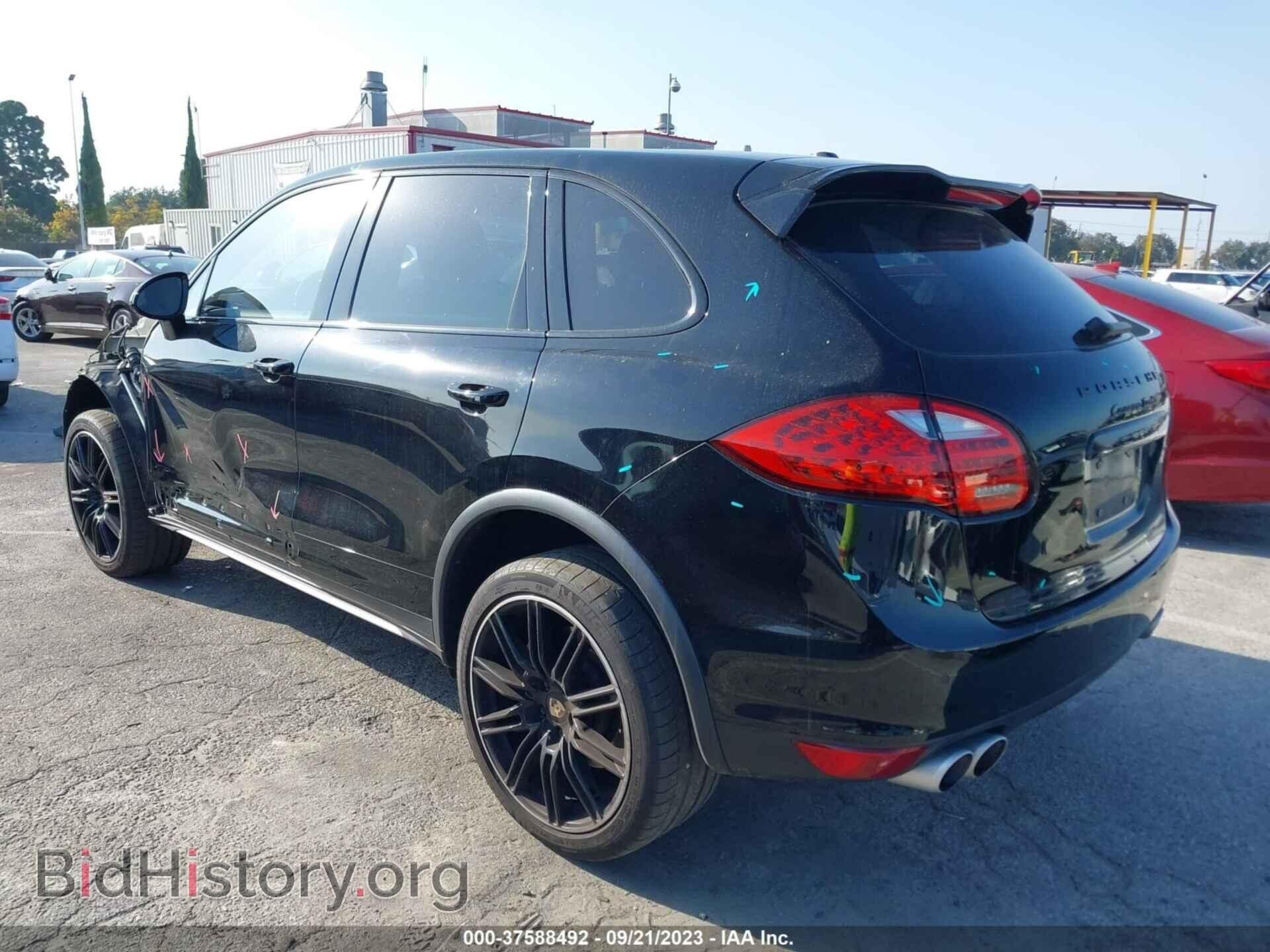 2011 PORSCHE CAYENNE - VIN: WP1AC2A28BLA88299 - Фото 3