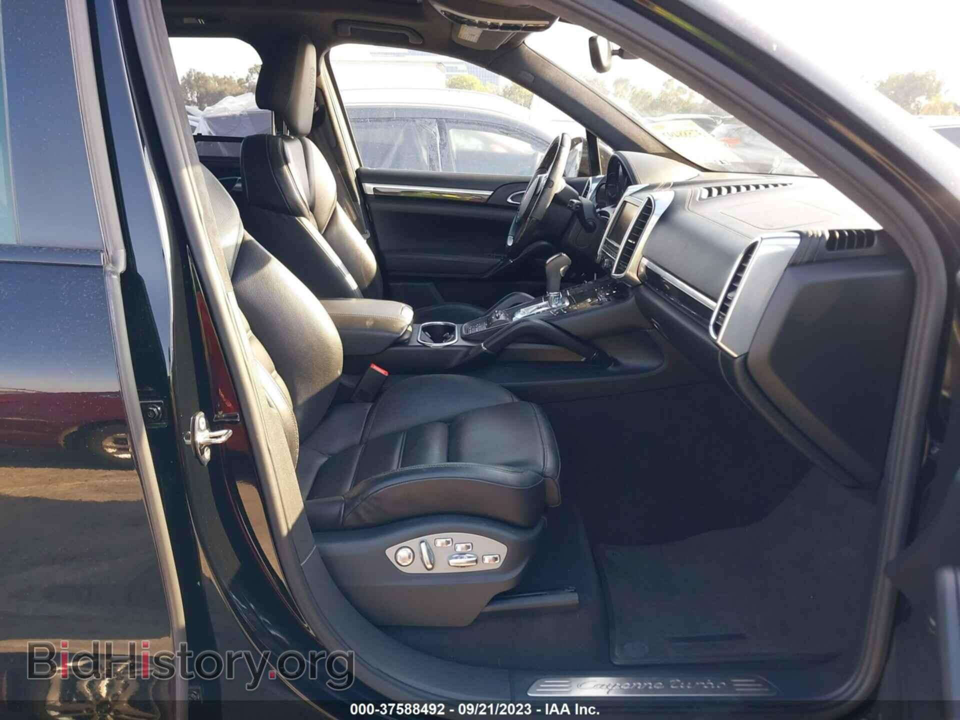 2011 PORSCHE CAYENNE - VIN: WP1AC2A28BLA88299 - Фото 5