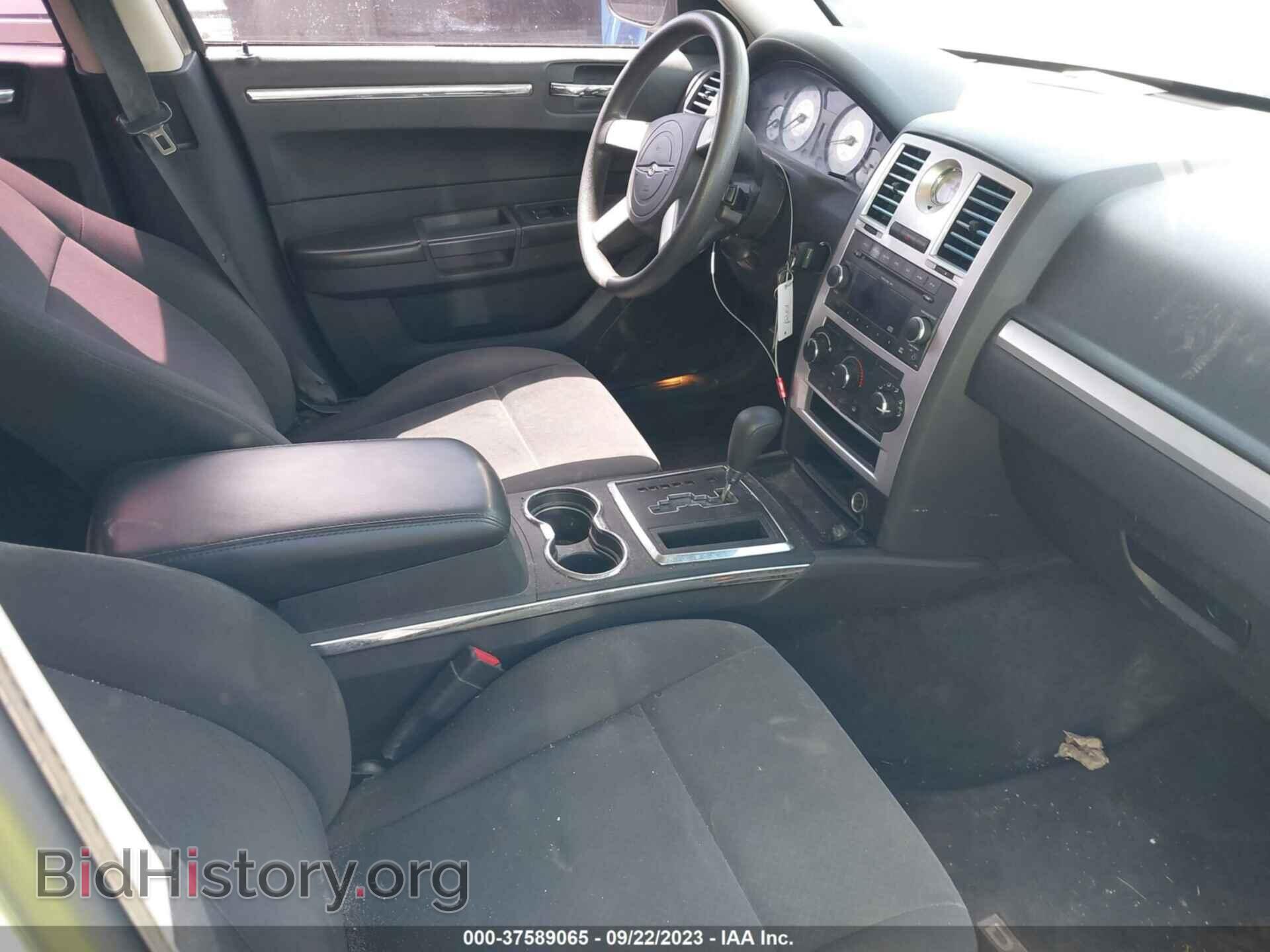 2010 CHRYSLER 300 - VIN: 2C3CA4CD8AH110778 - Фото 5