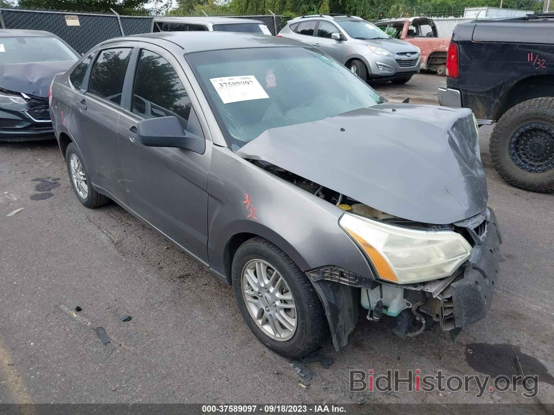 Photo 1FAHP35N29W121603 - FORD FOCUS 2009