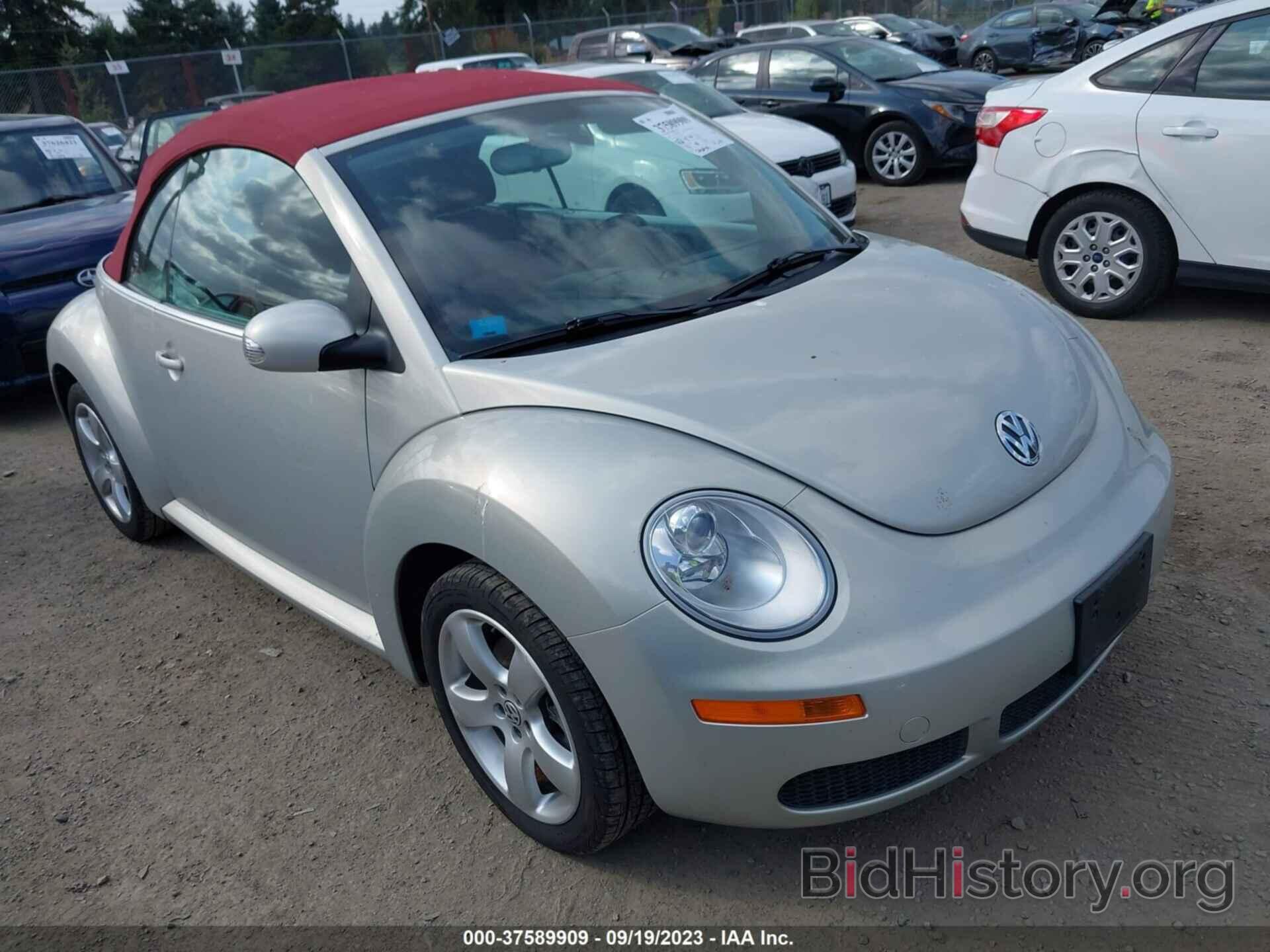 Фотография 3VWSG31Y79M409856 - VOLKSWAGEN NEW BEETLE CONVERTIBLE 2009