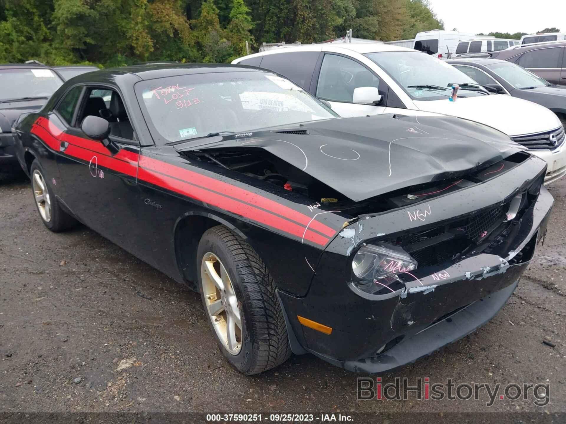 Photo 2B3CJ5DT2BH604242 - DODGE CHALLENGER 2011