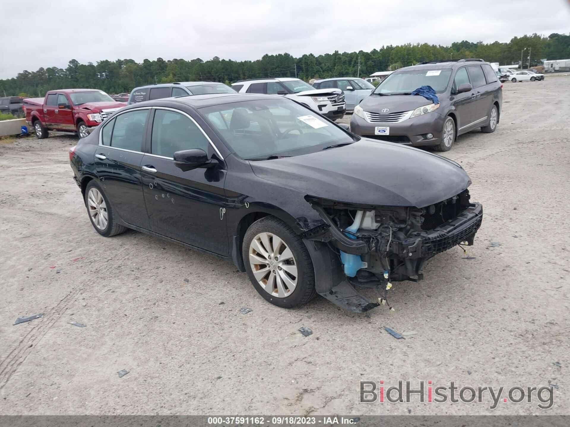 Photo 1HGCR2F83FA216781 - HONDA ACCORD SEDAN 2015