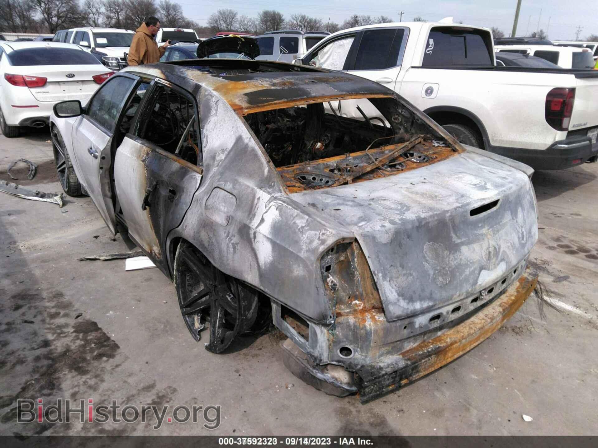 2012 CHRYSLER 300C - VIN: 2C3CCAPT8CH274089 - Фото 3