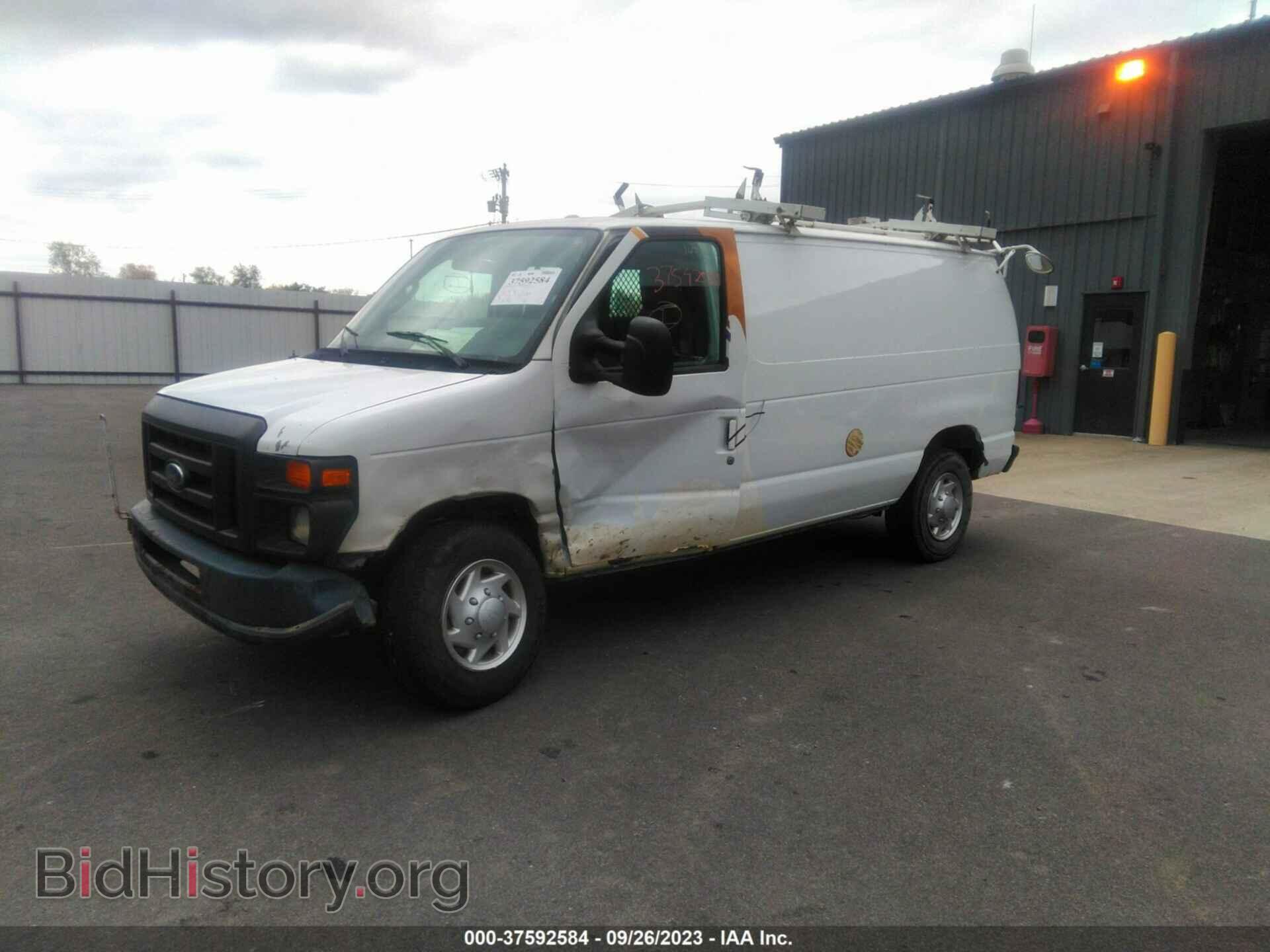 2011 FORD ECONOLINE CARGO VAN - VIN: 1FTNE2EW8BDB04196 - Фото 2