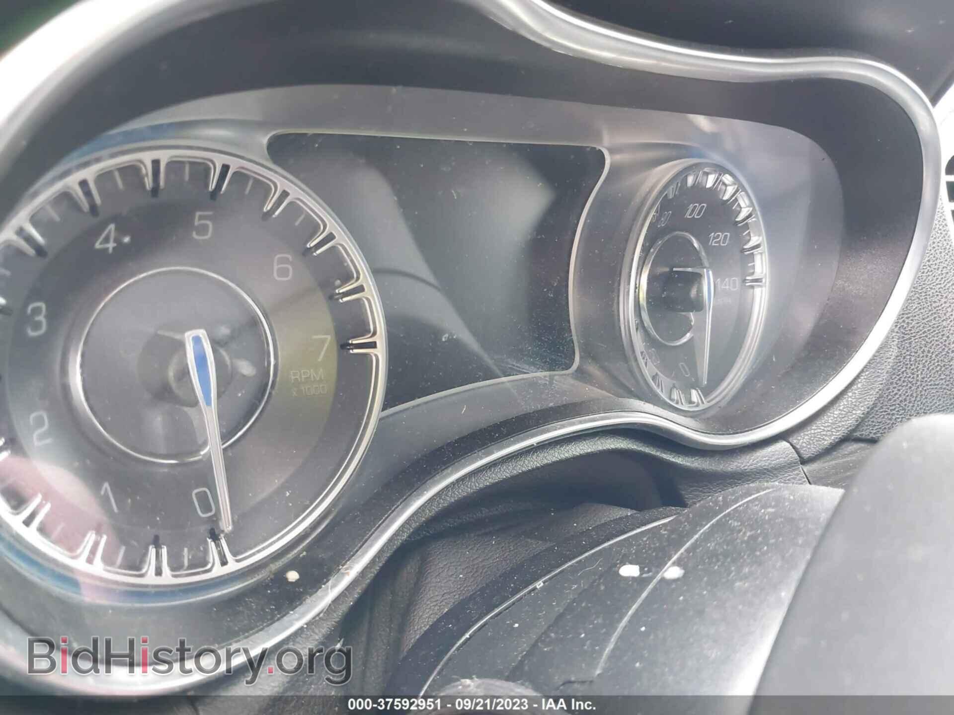 2018 CHRYSLER 300 - VIN: 2C3CCAAGXJH201704 - Фото 7