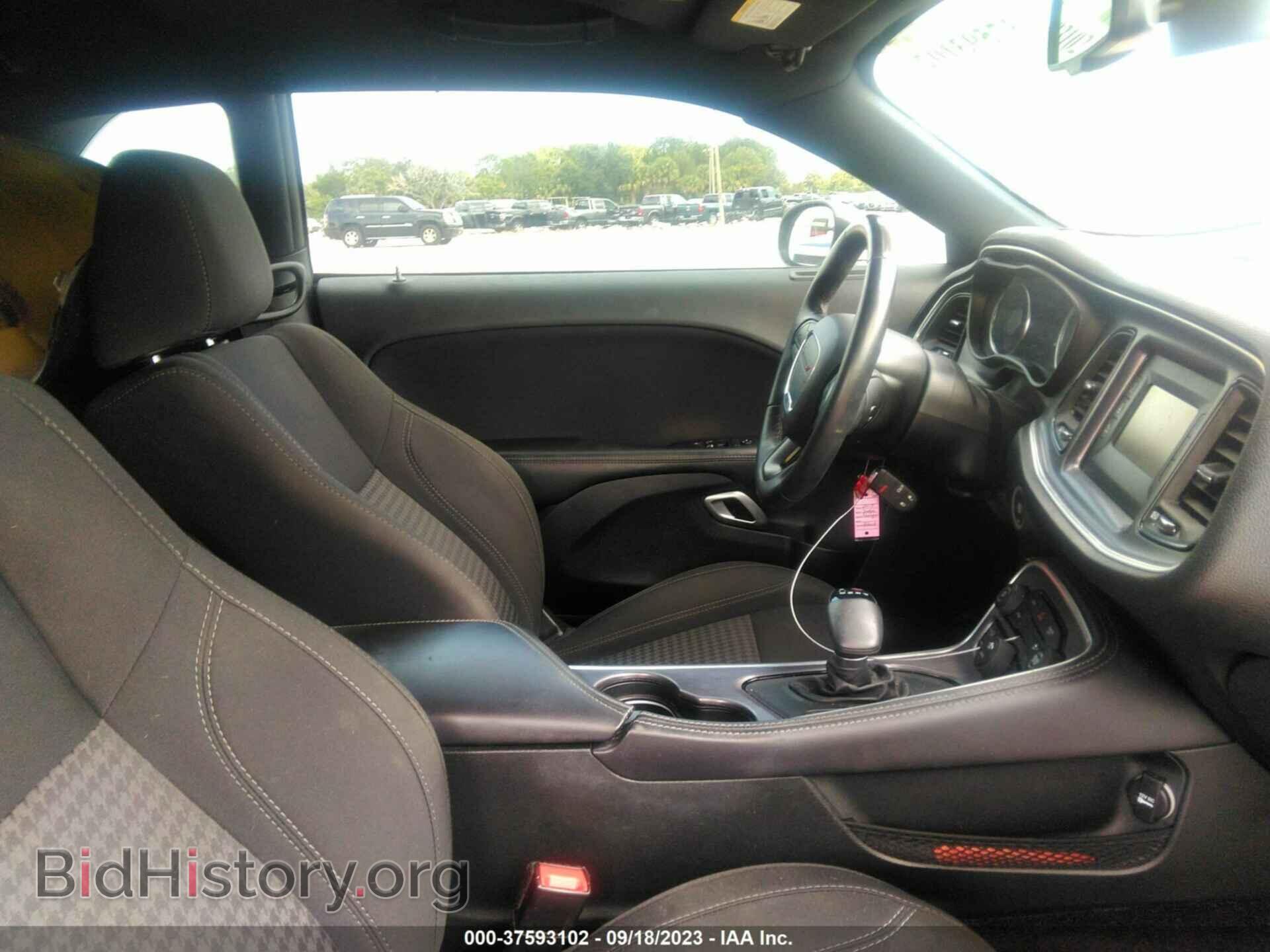 2017 DODGE CHALLENGER - VIN: 2C3CDZAG4HH638202 - Photo 5