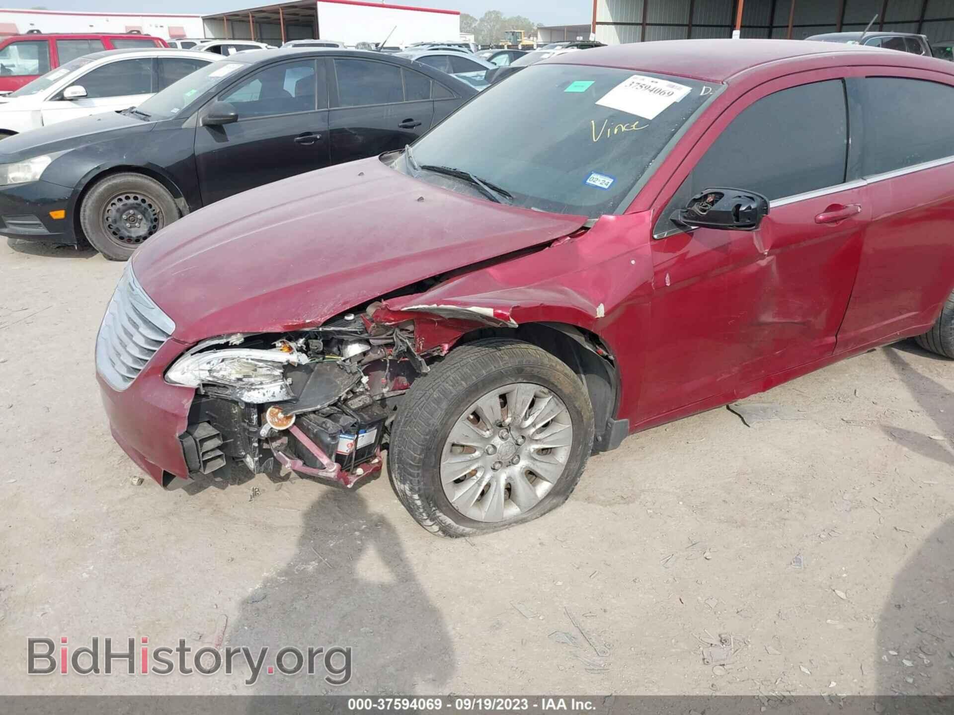 2013 CHRYSLER 200 - VIN: 1C3CCBAG1DN738589 - Фото 6